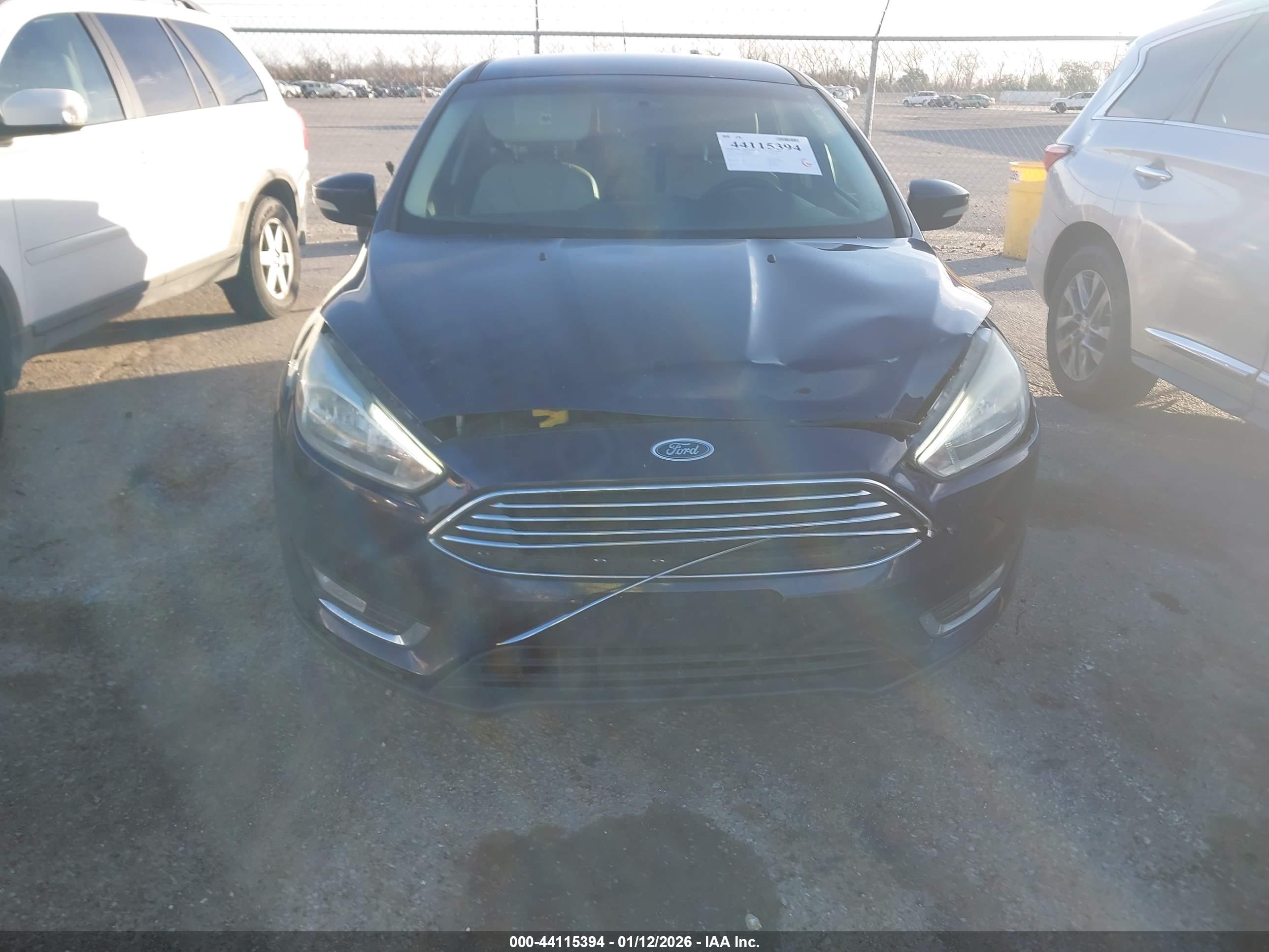 FORD FOCUS image 6