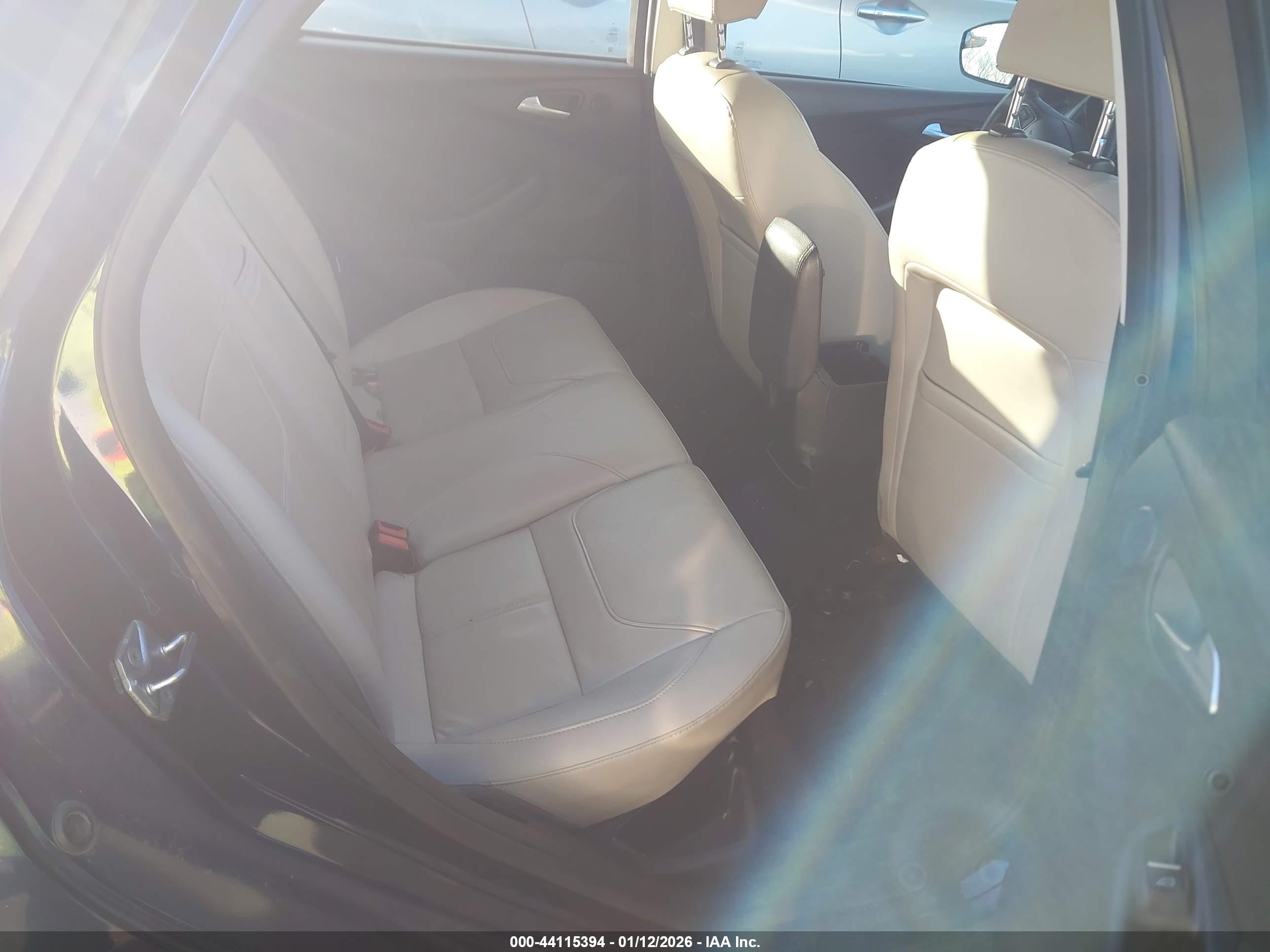 FORD FOCUS image 8