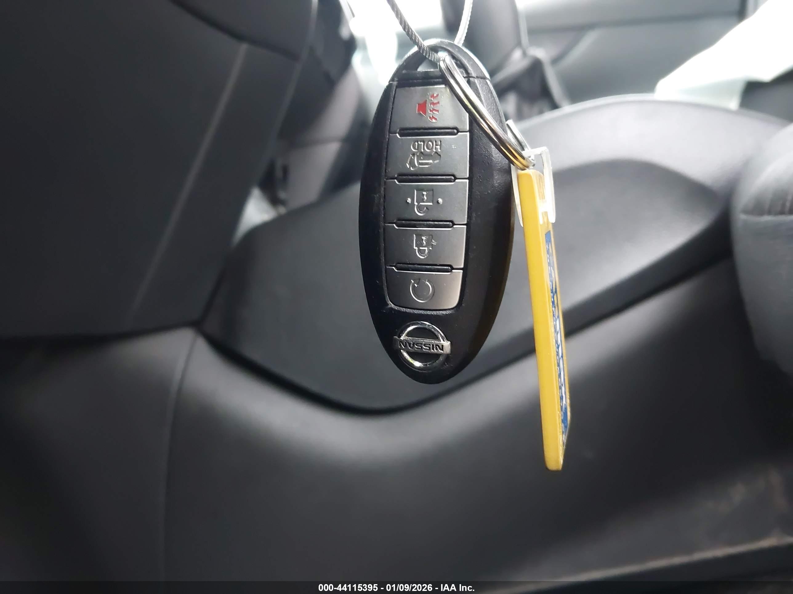 NISSAN ROGUE image 11