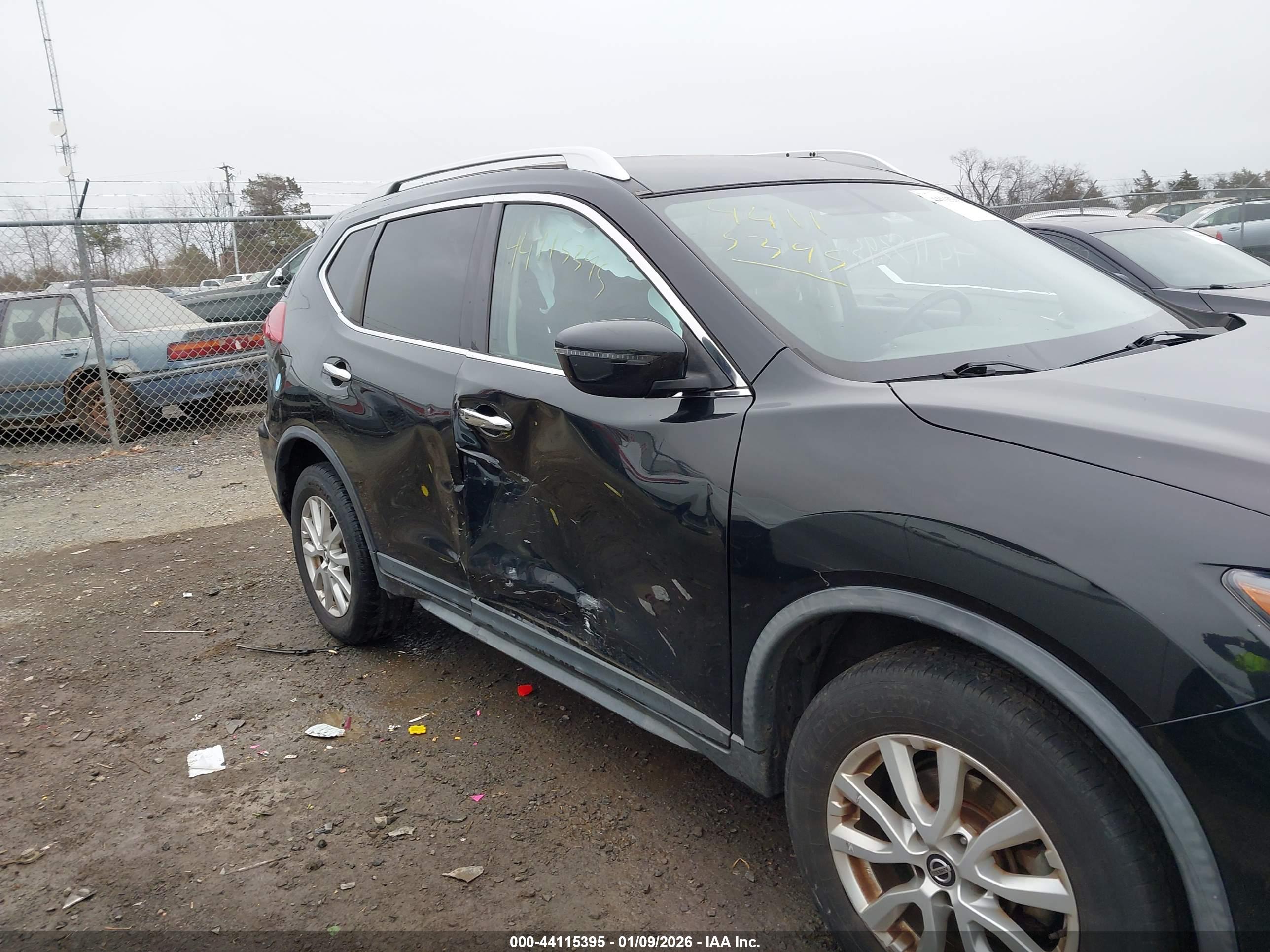 NISSAN ROGUE image 6