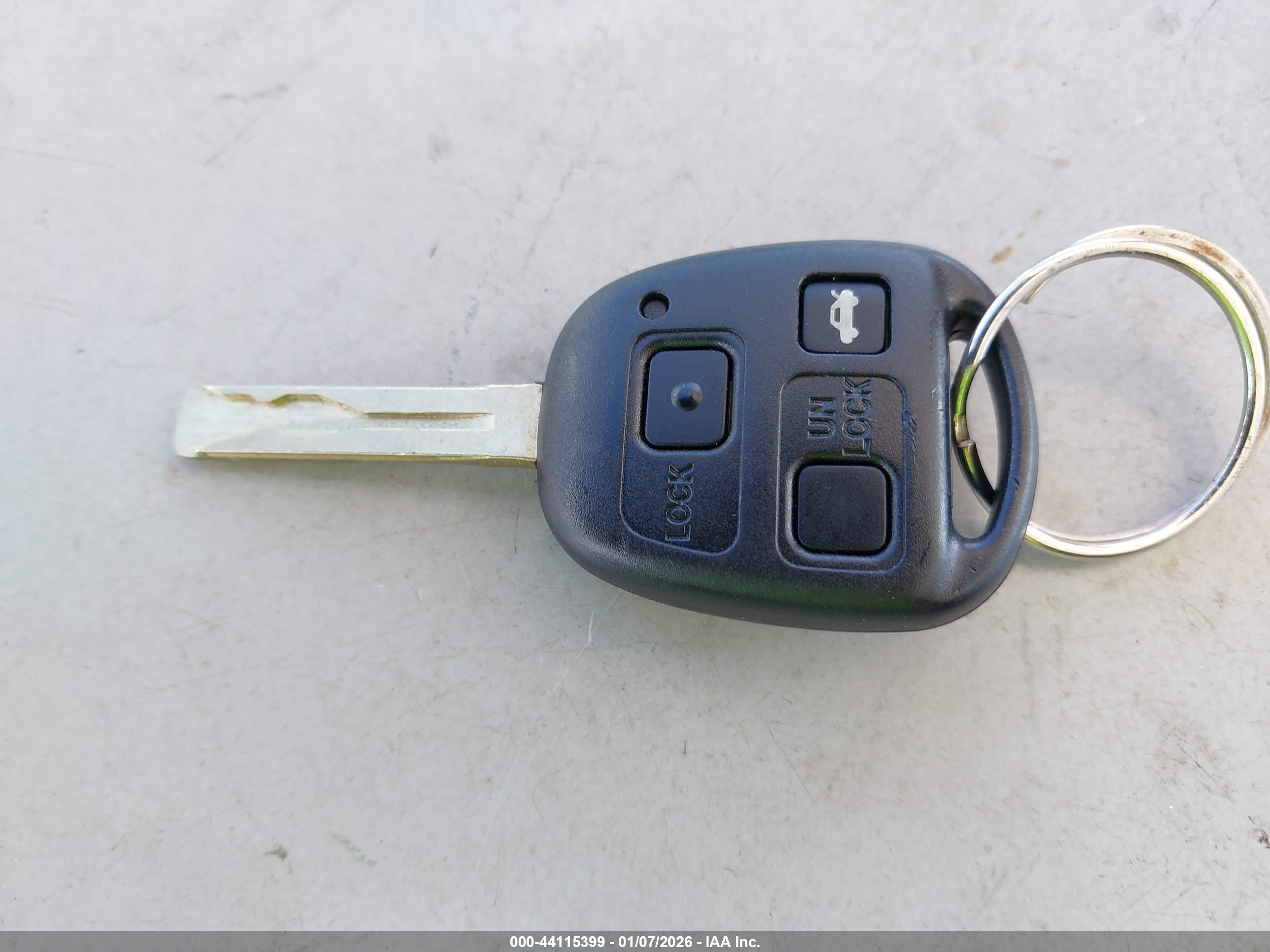 LEXUS ES image 11