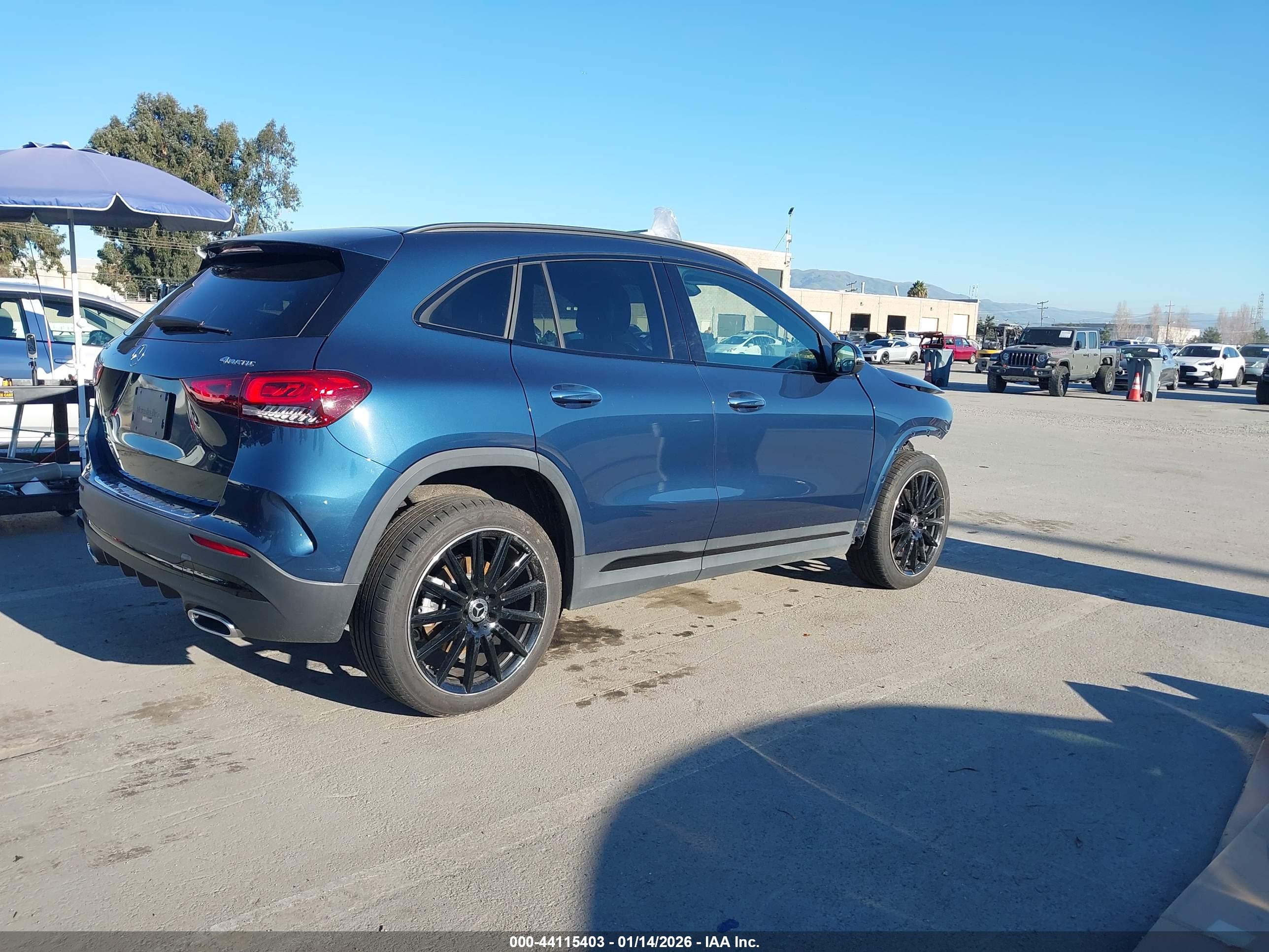 MERCEDES-BENZ GLA image 4