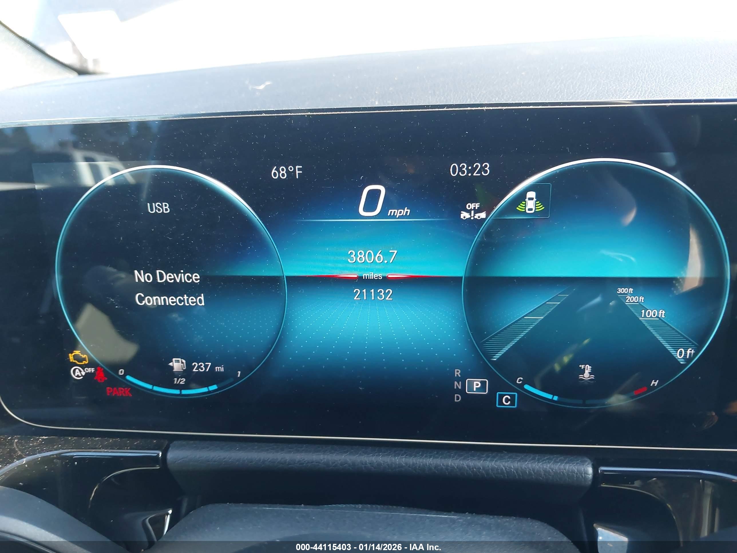 MERCEDES-BENZ GLA image 7
