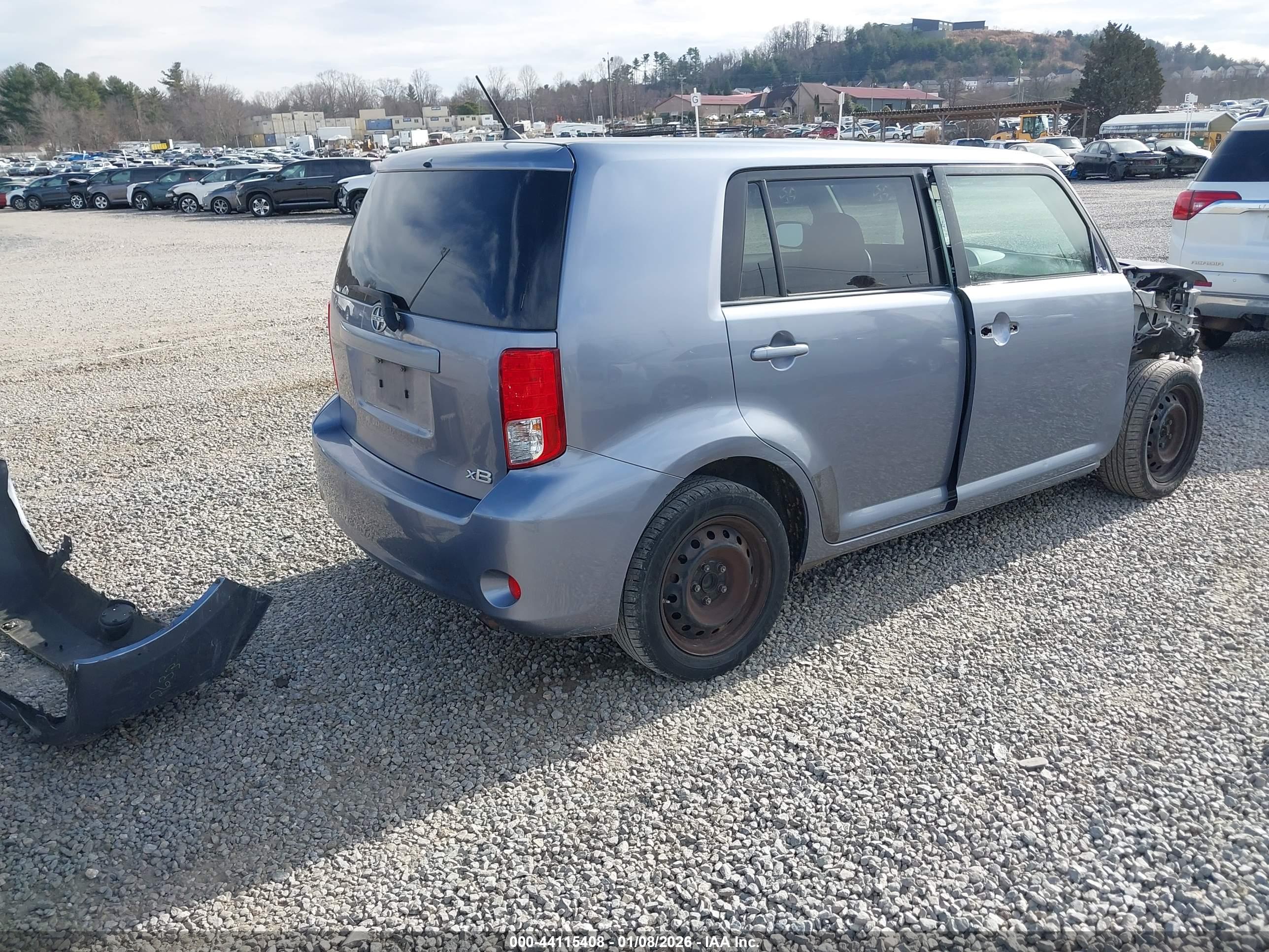 SCION XB image 4