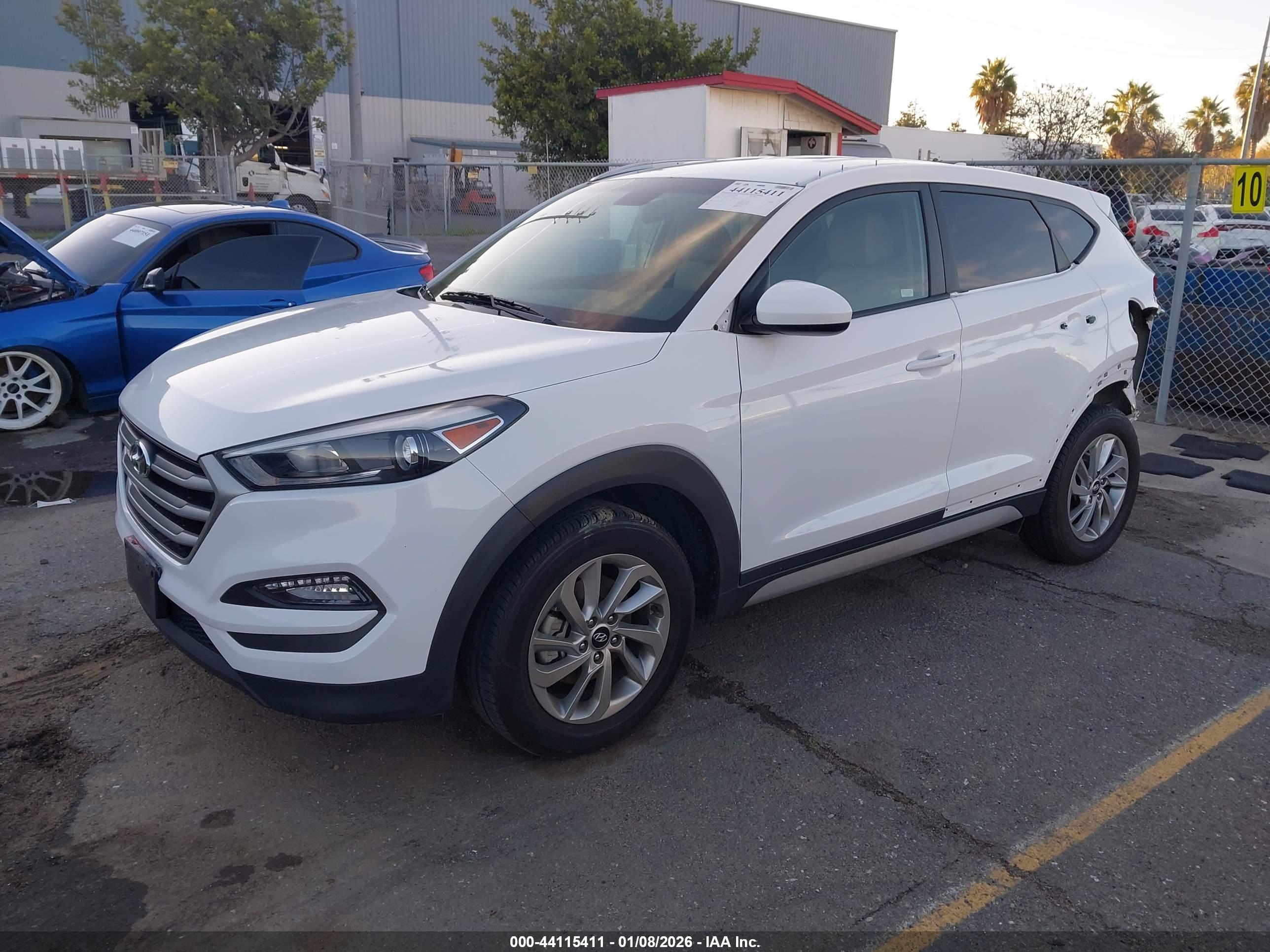 HYUNDAI TUCSON image 2