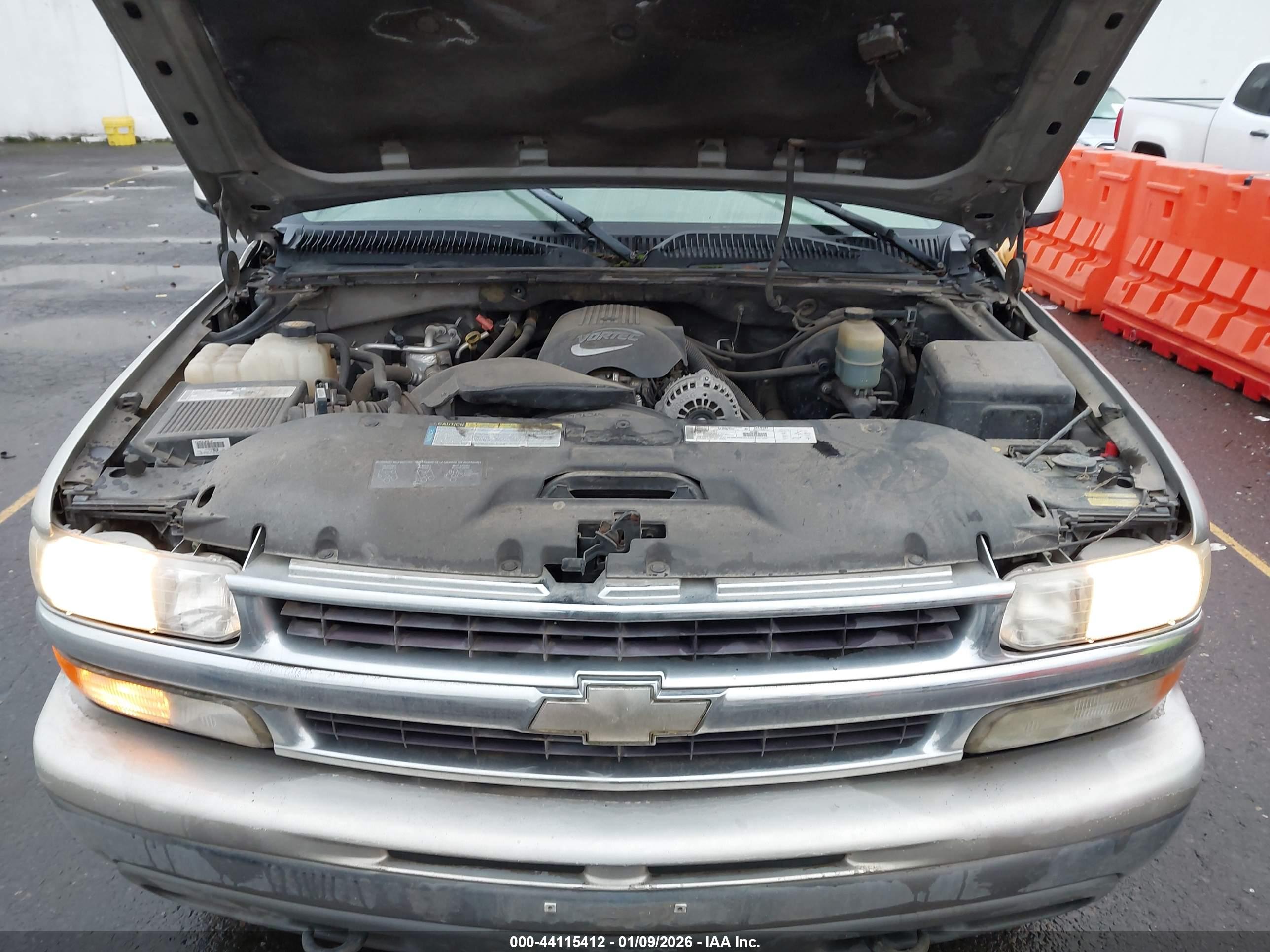CHEVROLET TAHOE image 10
