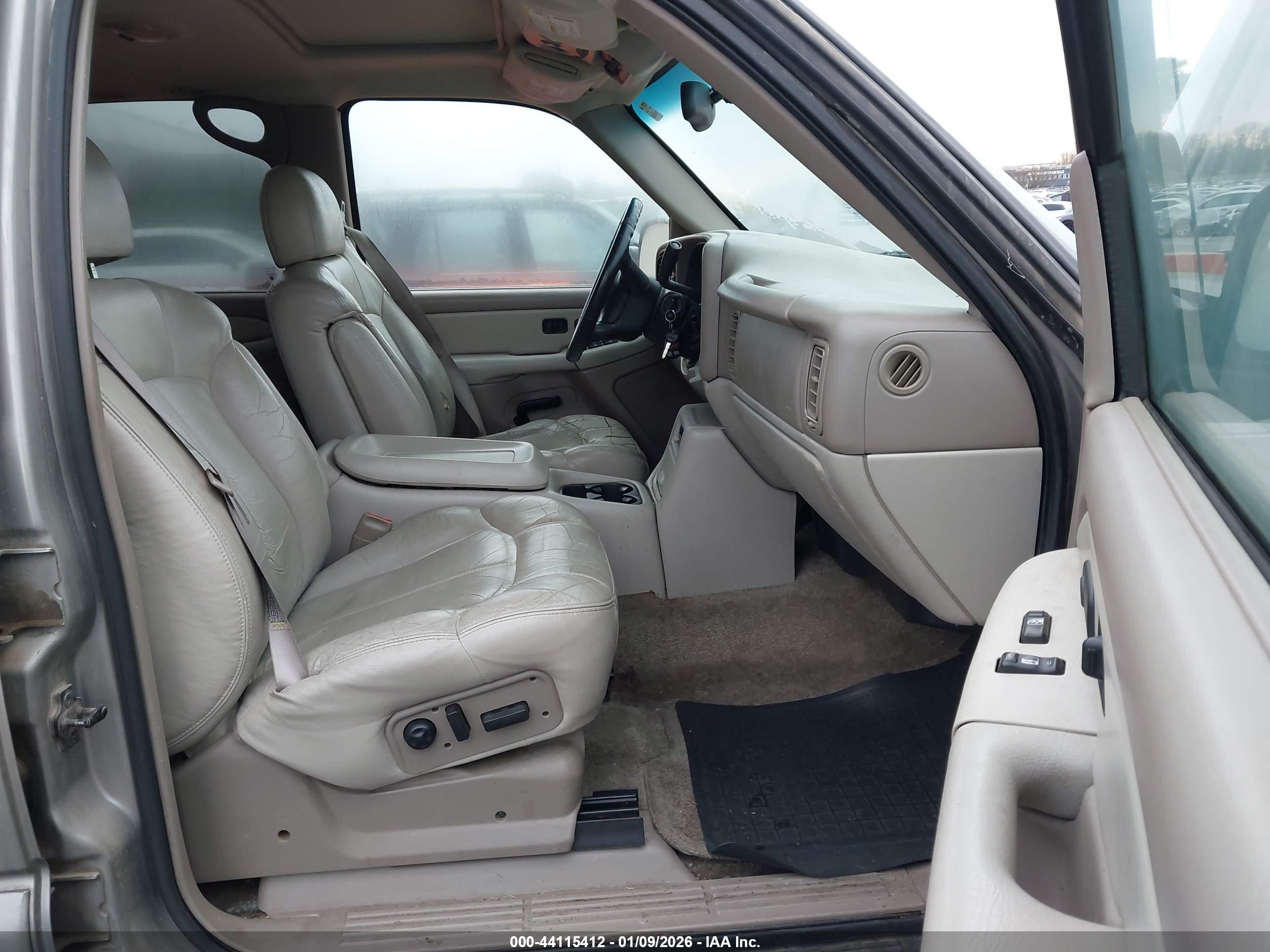 CHEVROLET TAHOE image 5