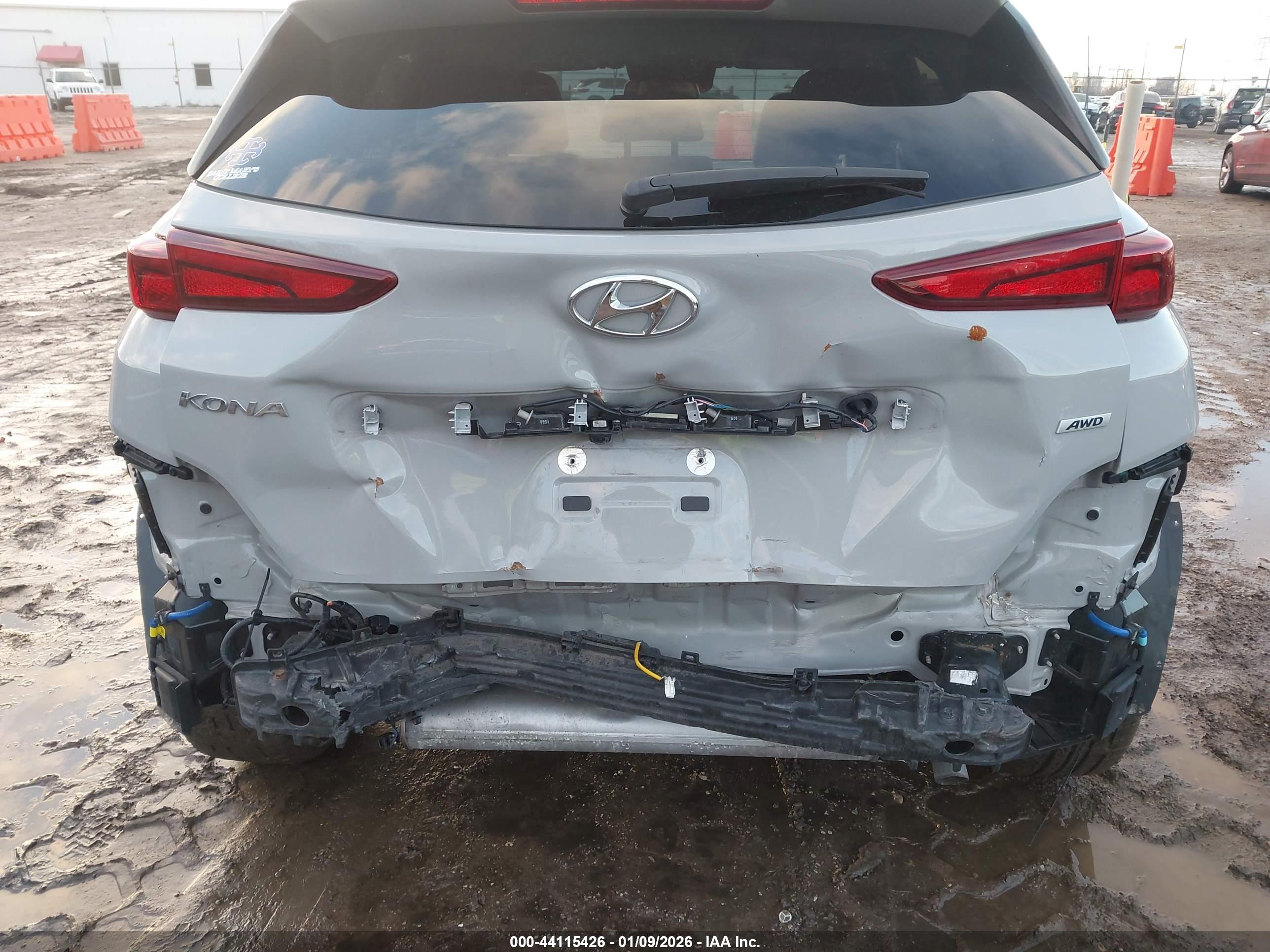 HYUNDAI KONA image 6