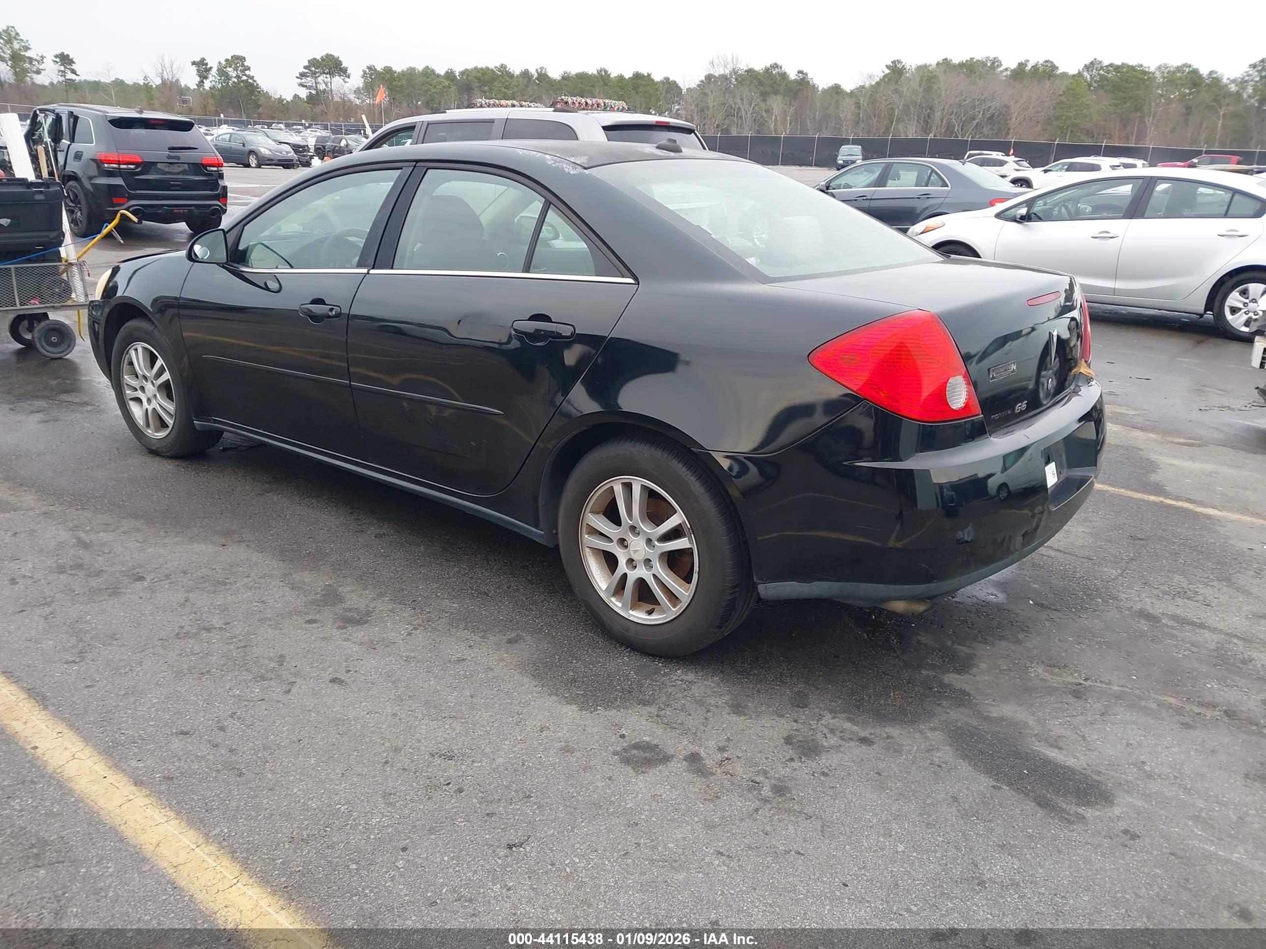 PONTIAC G6 image 3