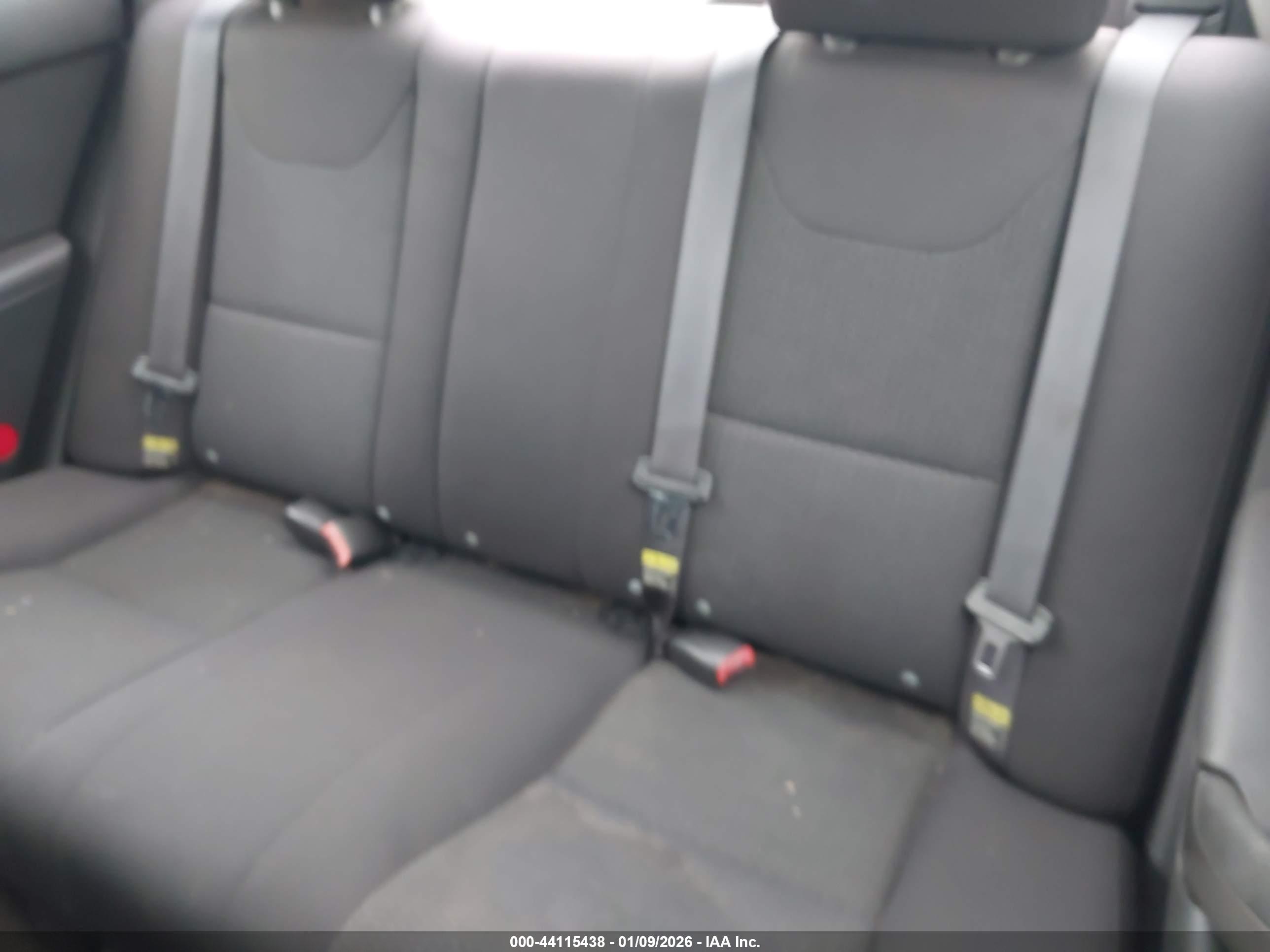 PONTIAC G6 image 8