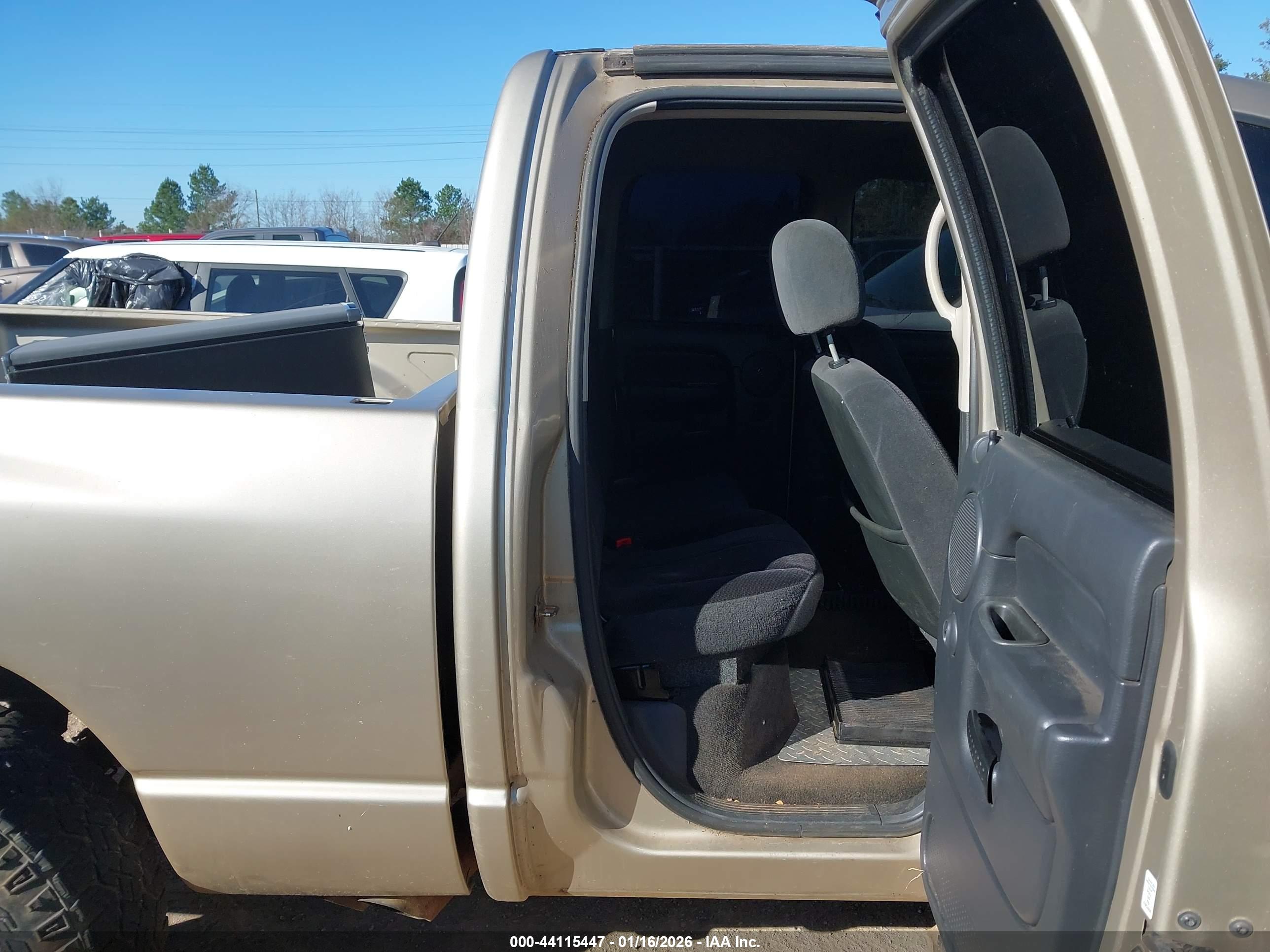 DODGE RAM image 8