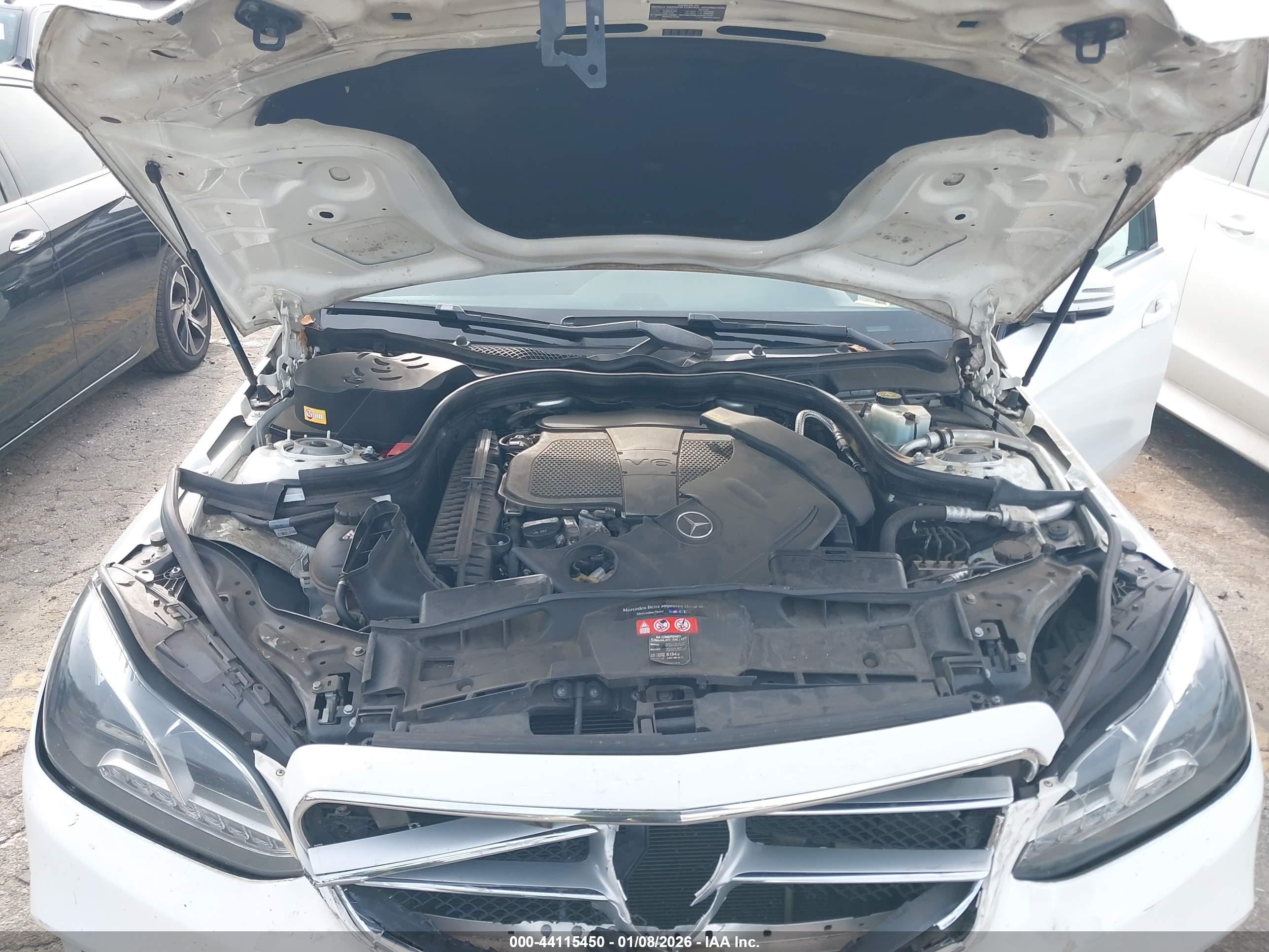 MERCEDES-BENZ E image 10