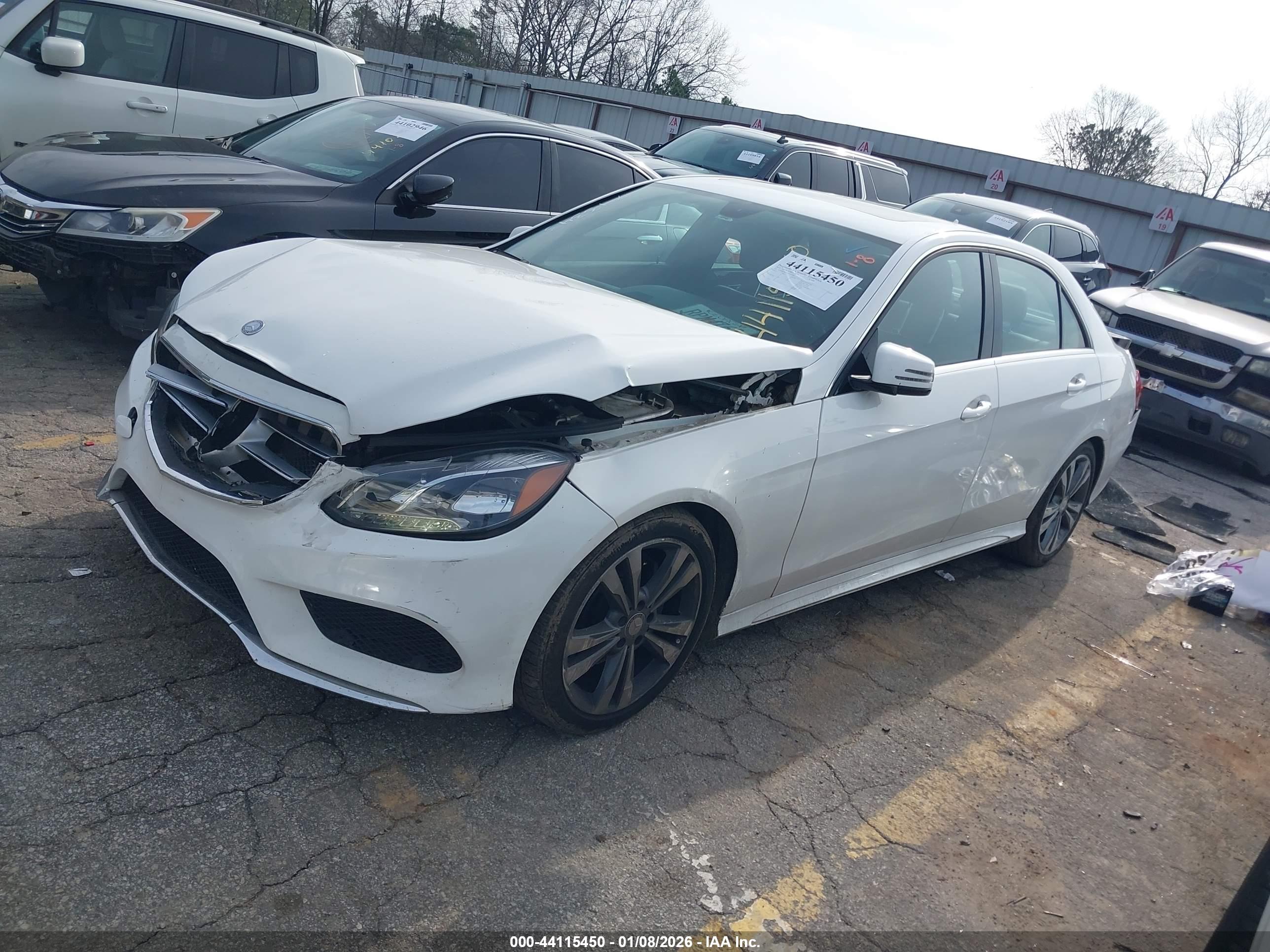 MERCEDES-BENZ E image 2