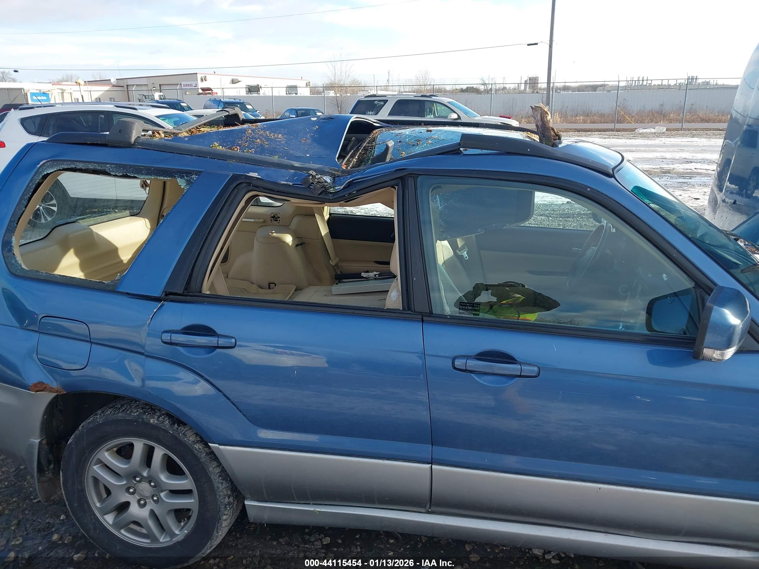 SUBARU FORESTER image 6