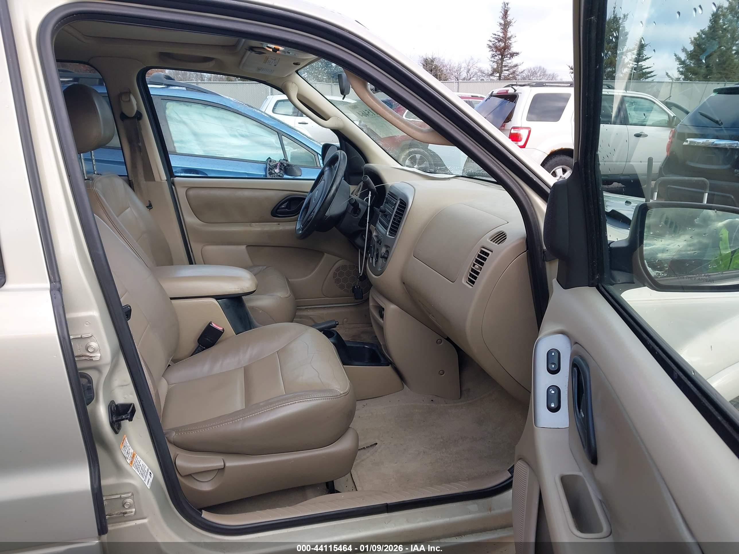 FORD ESCAPE image 5