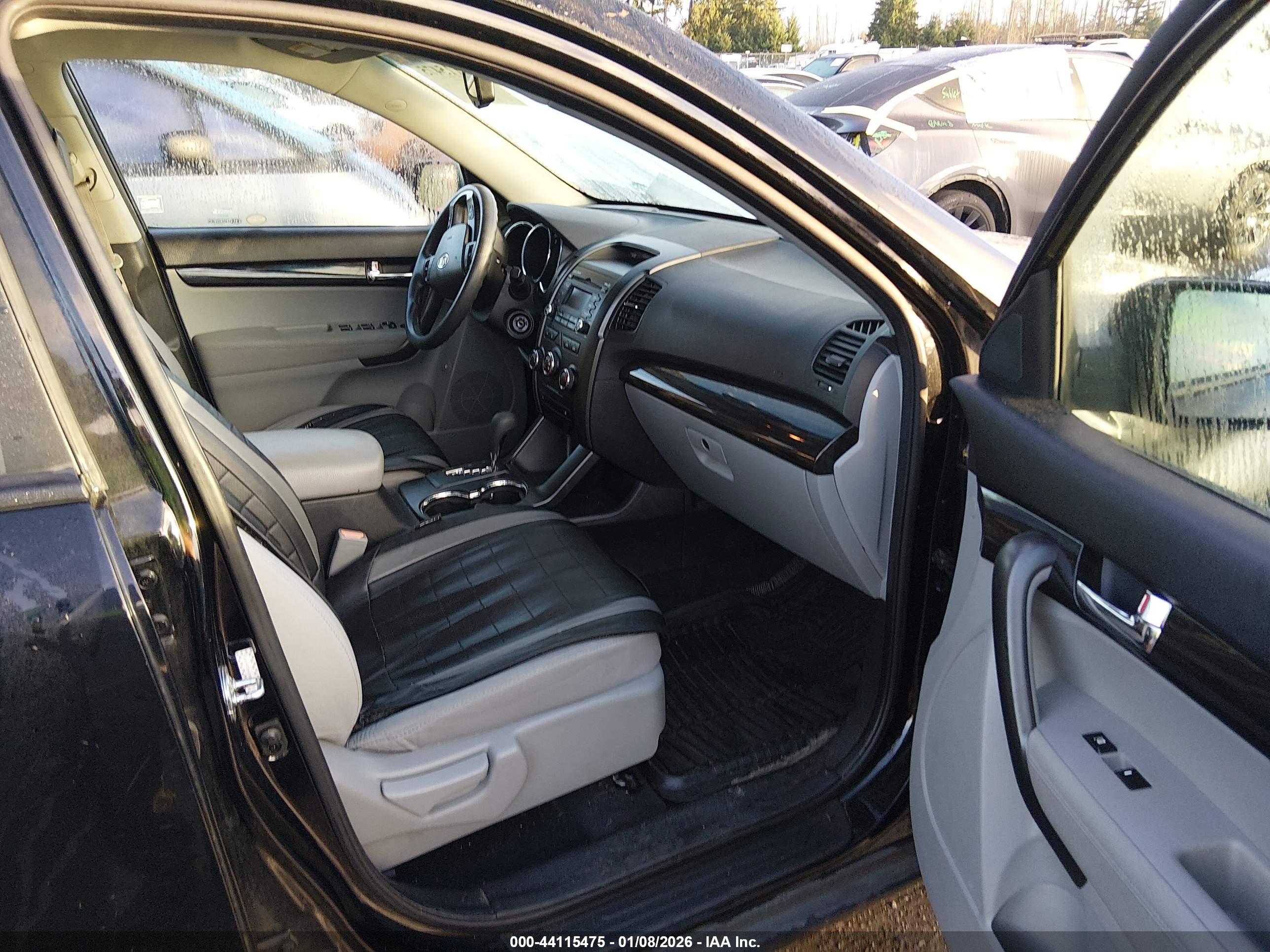 KIA SORENTO image 5