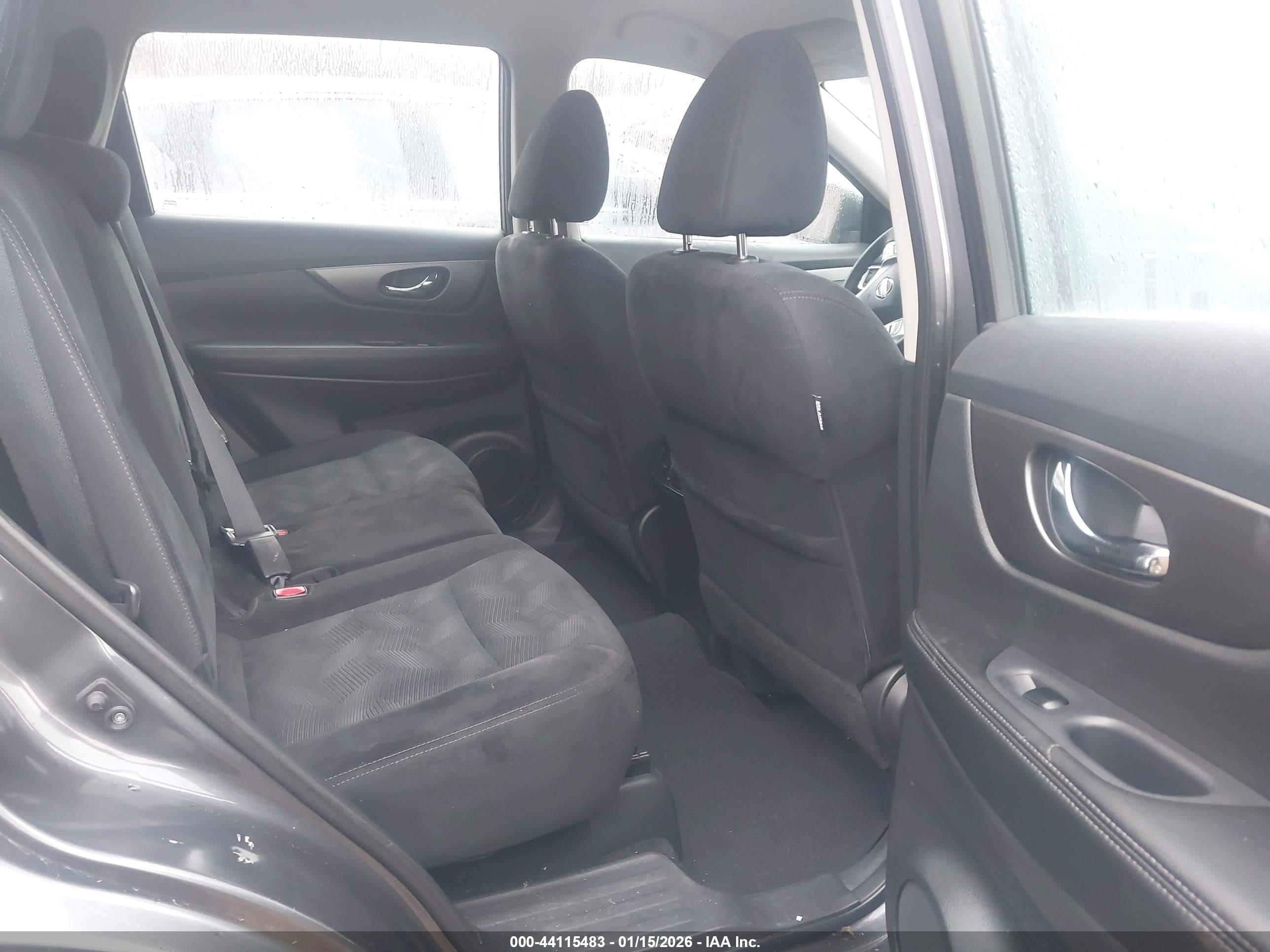 NISSAN ROGUE image 8
