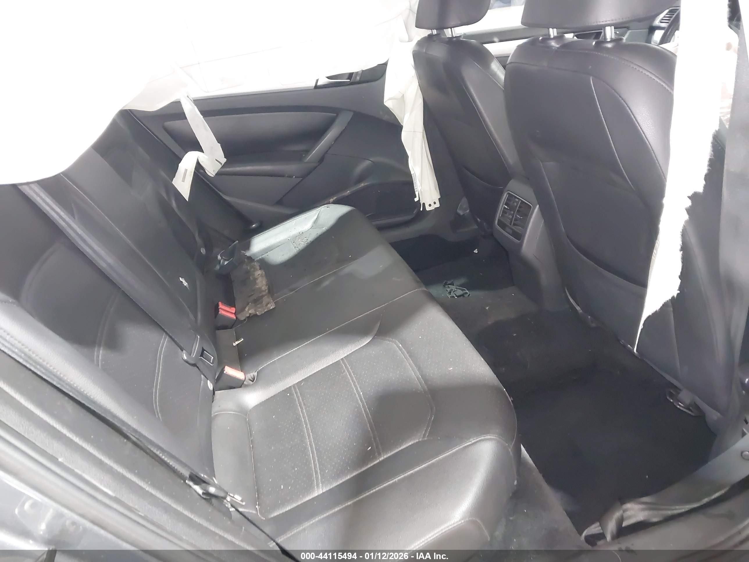 VOLKSWAGEN PASSAT image 8