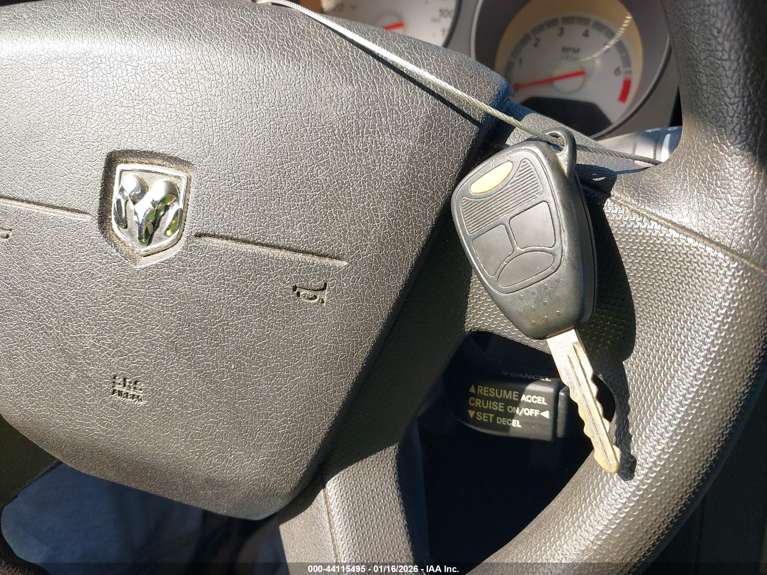 DODGE AVENGER image 11