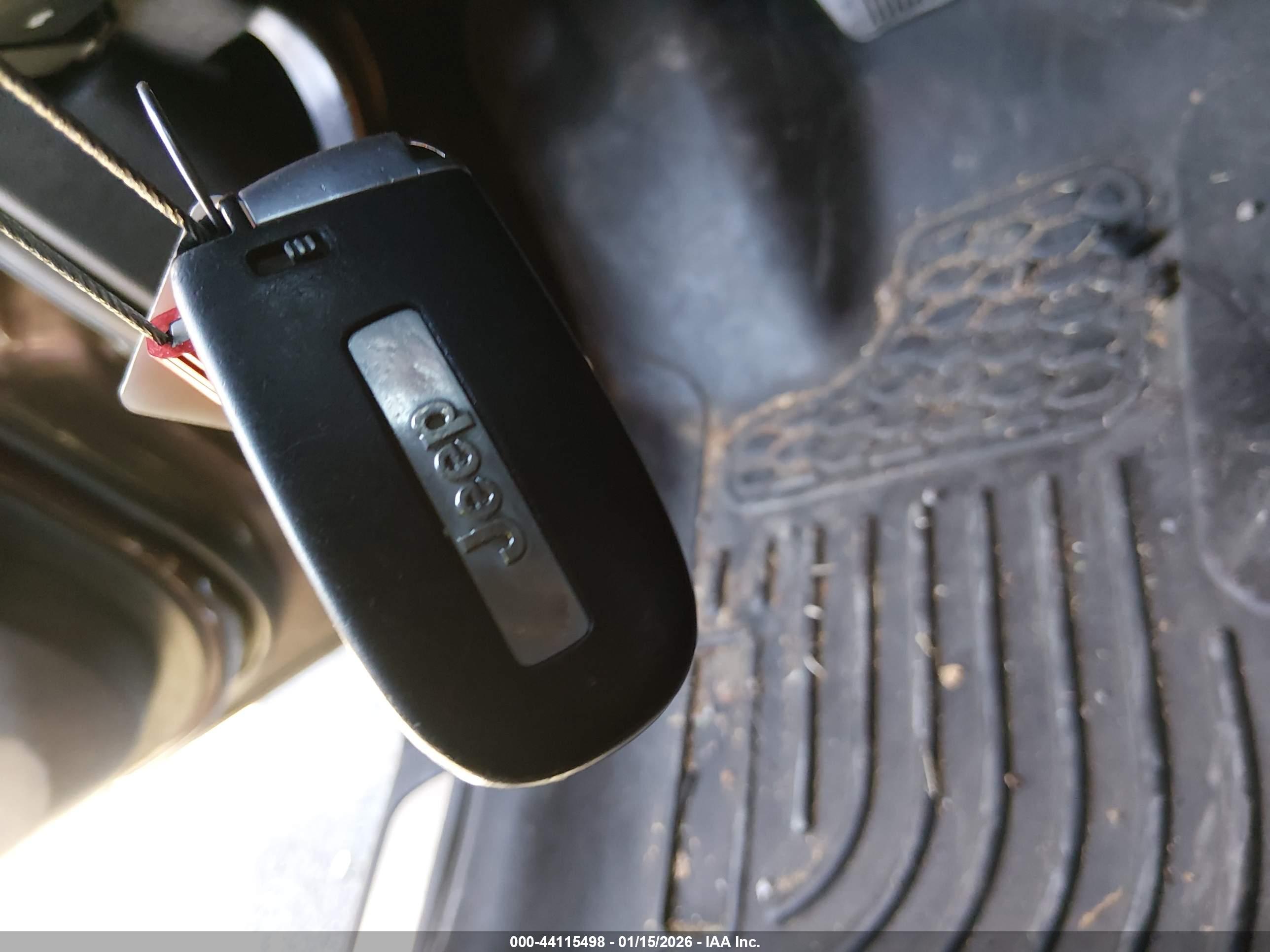 JEEP GRAND image 11