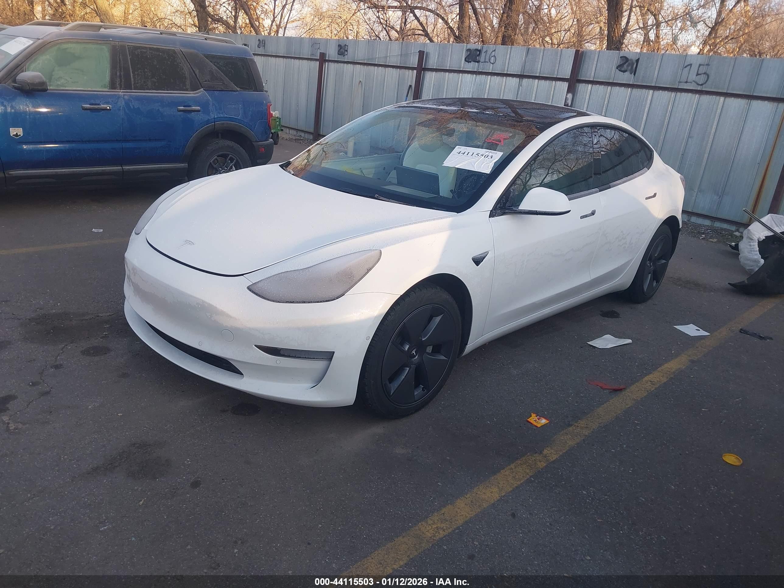 TESLA MODEL image 2
