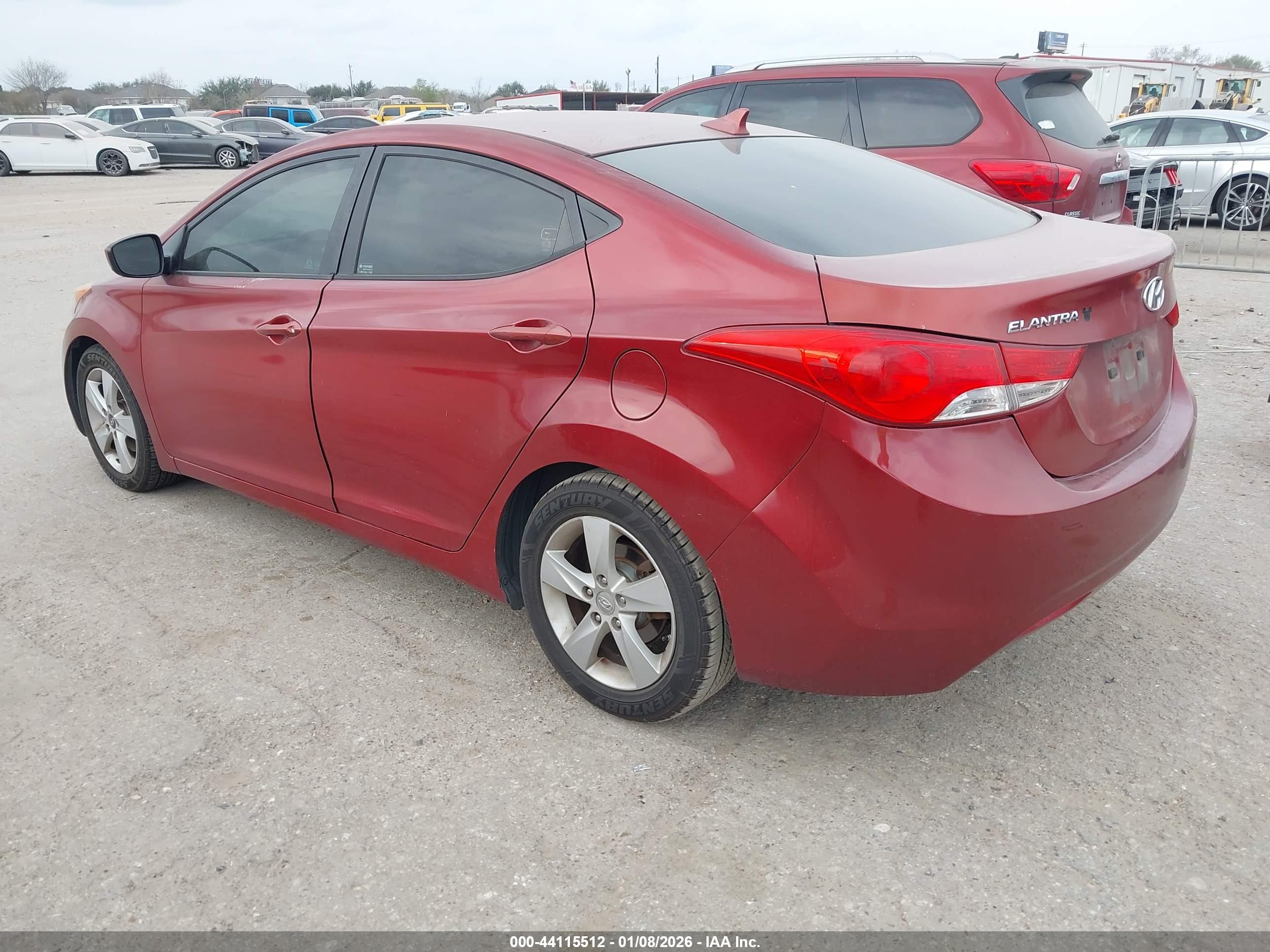 HYUNDAI ELANTRA image 3