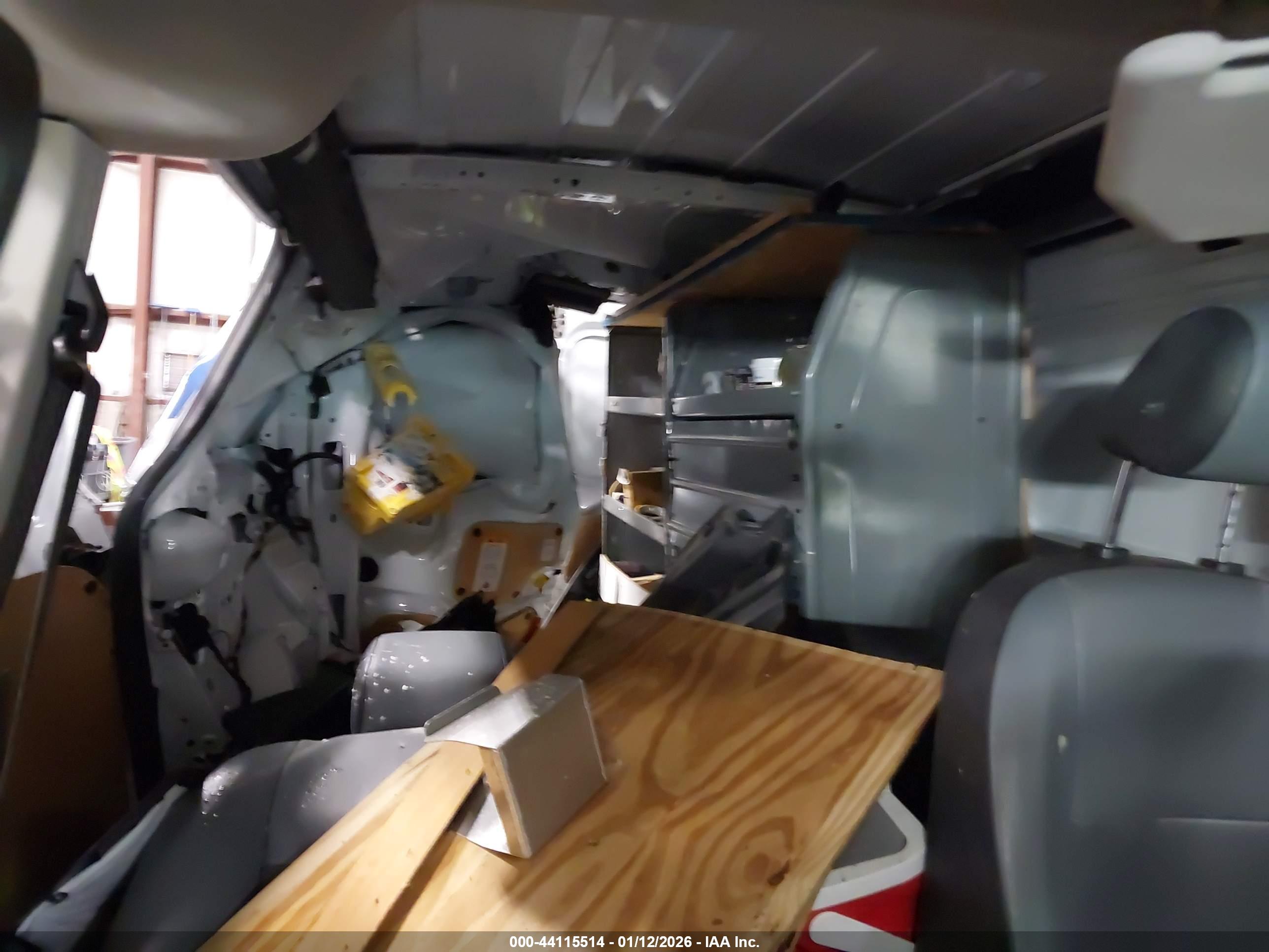 FORD TRANSIT image 8