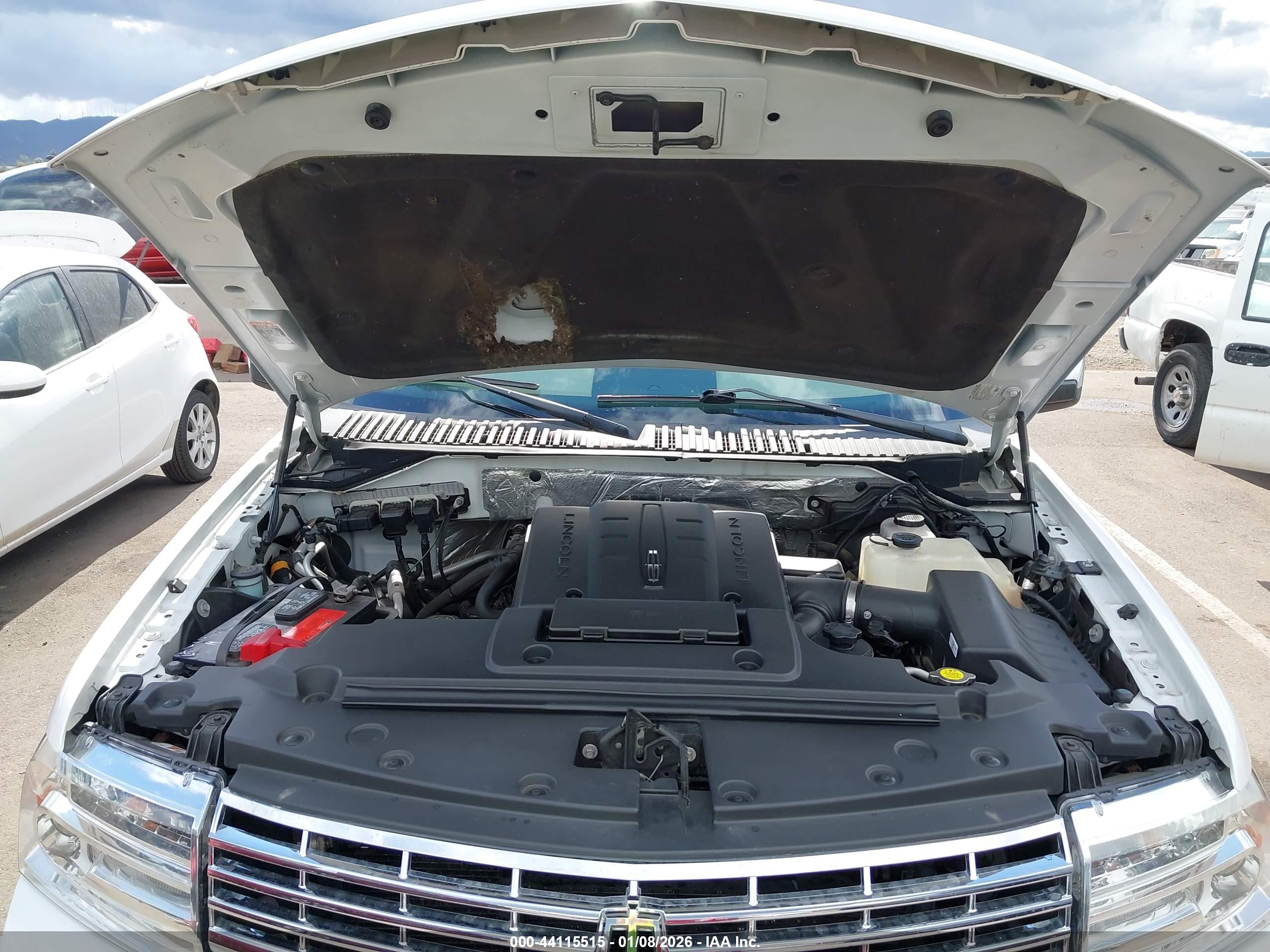 LINCOLN NAVIGATOR image 10