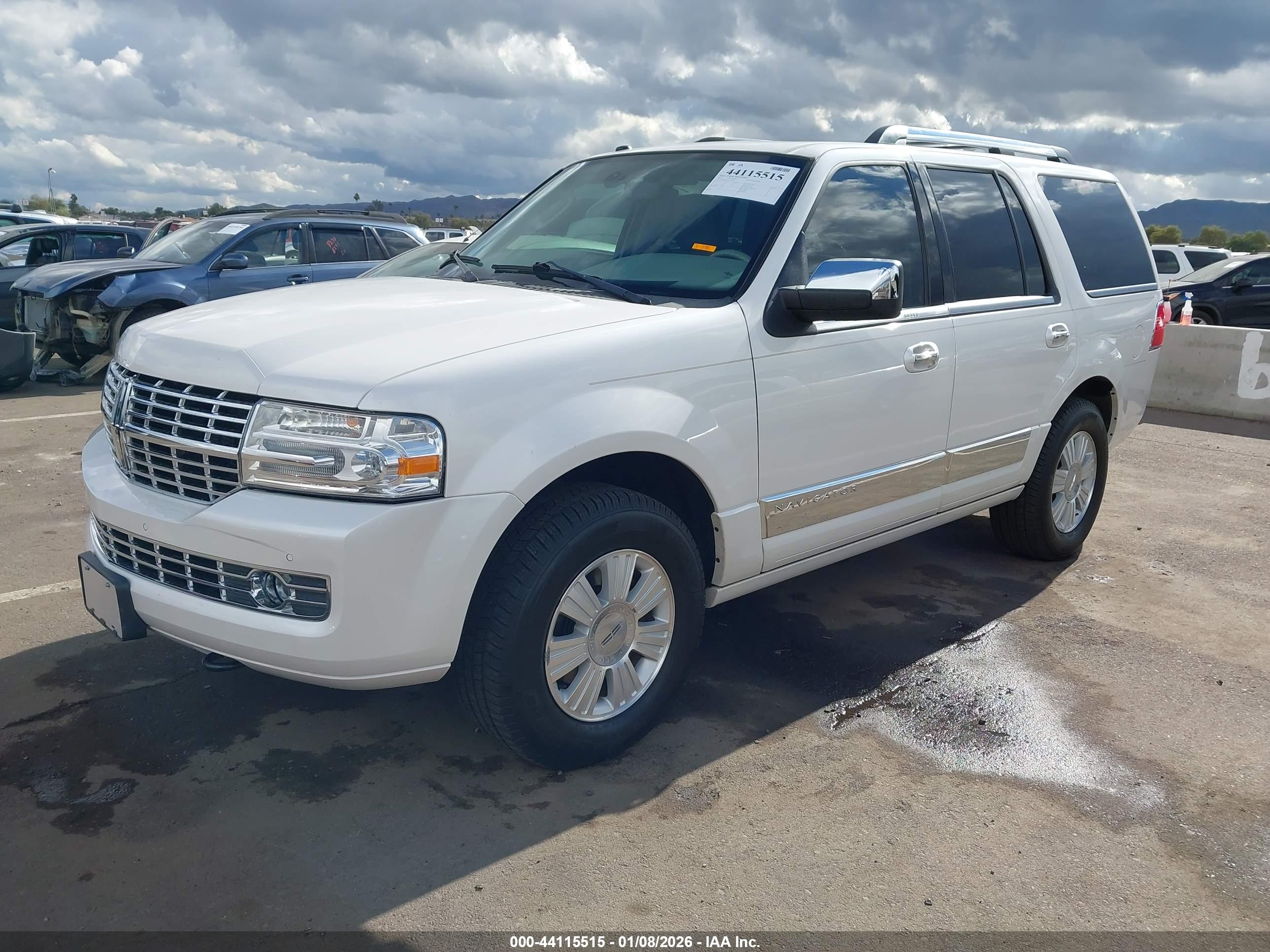 LINCOLN NAVIGATOR image 2