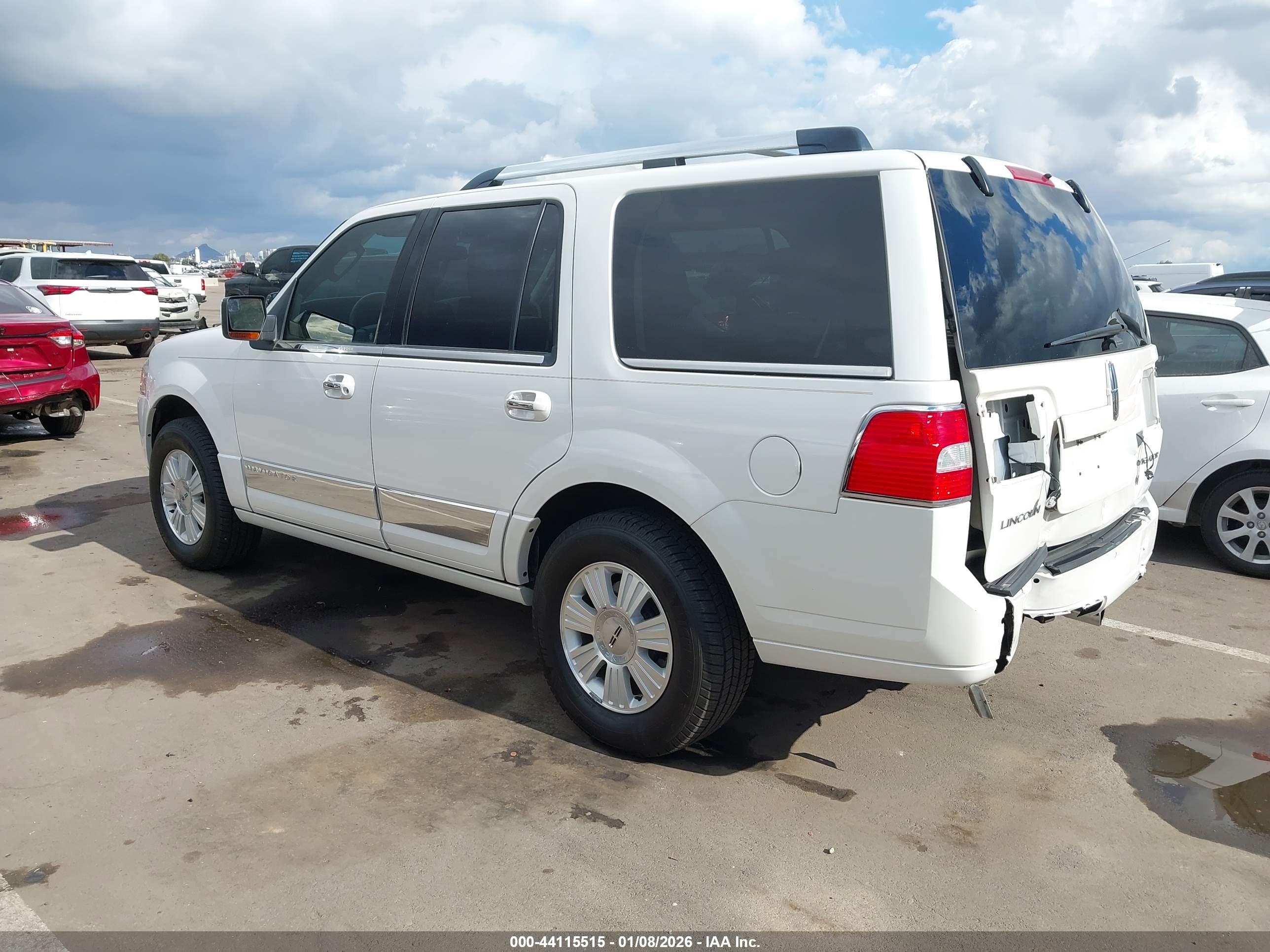 LINCOLN NAVIGATOR image 3