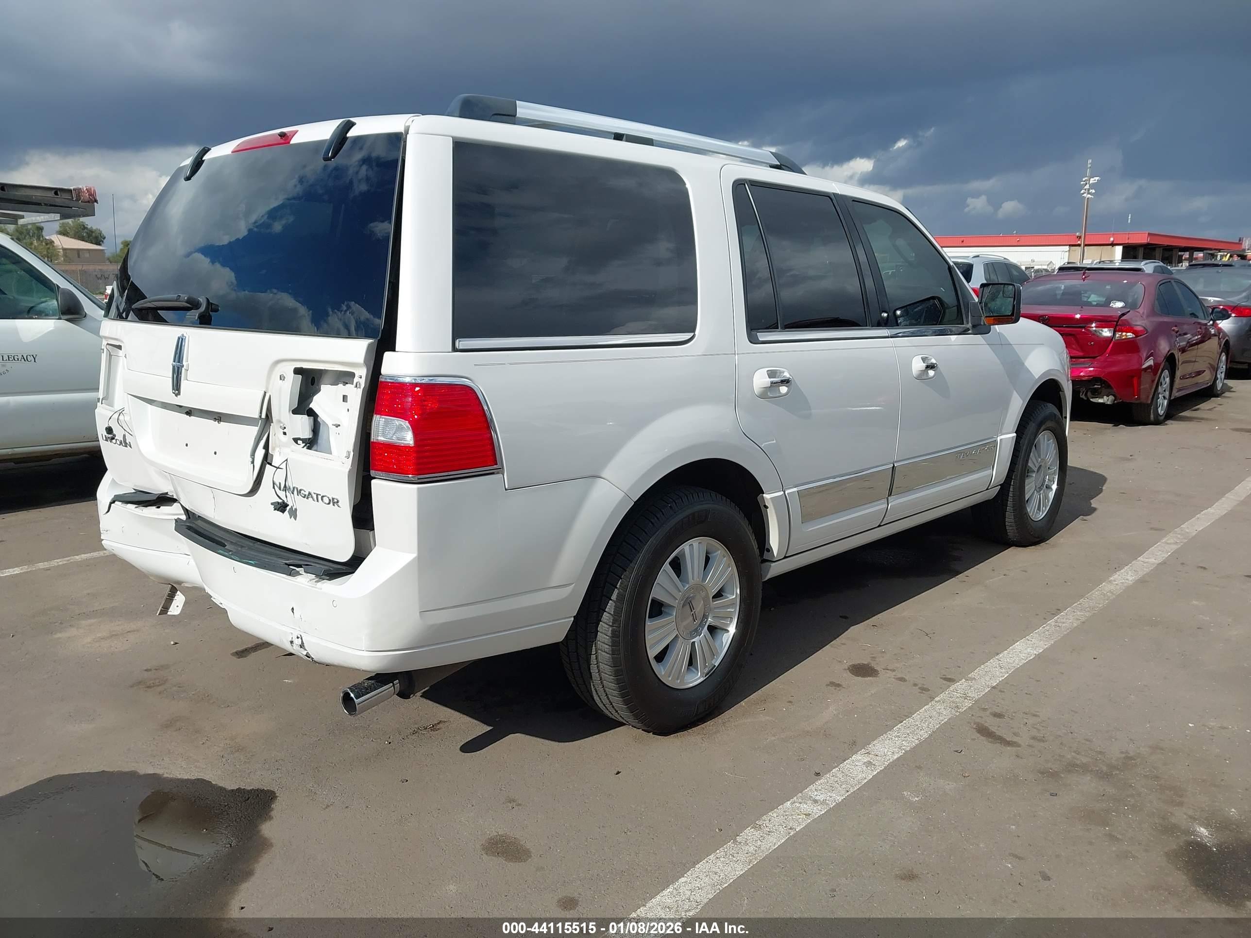 LINCOLN NAVIGATOR image 4