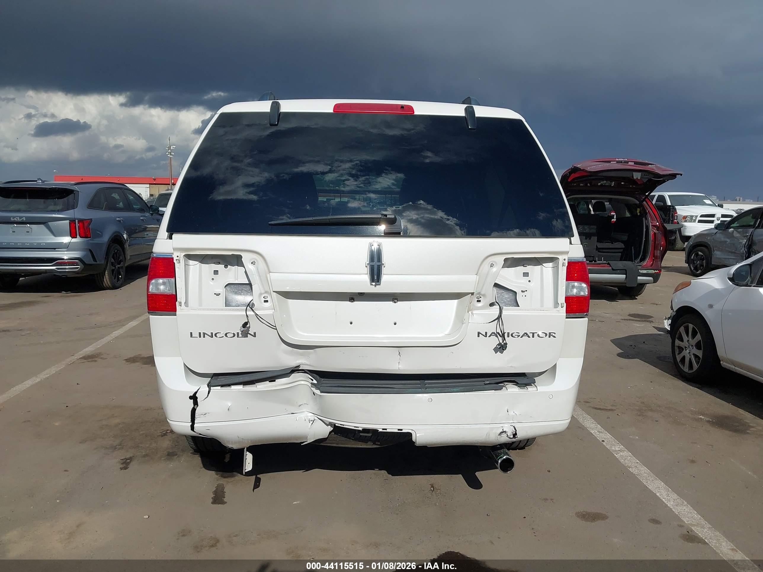 LINCOLN NAVIGATOR image 6