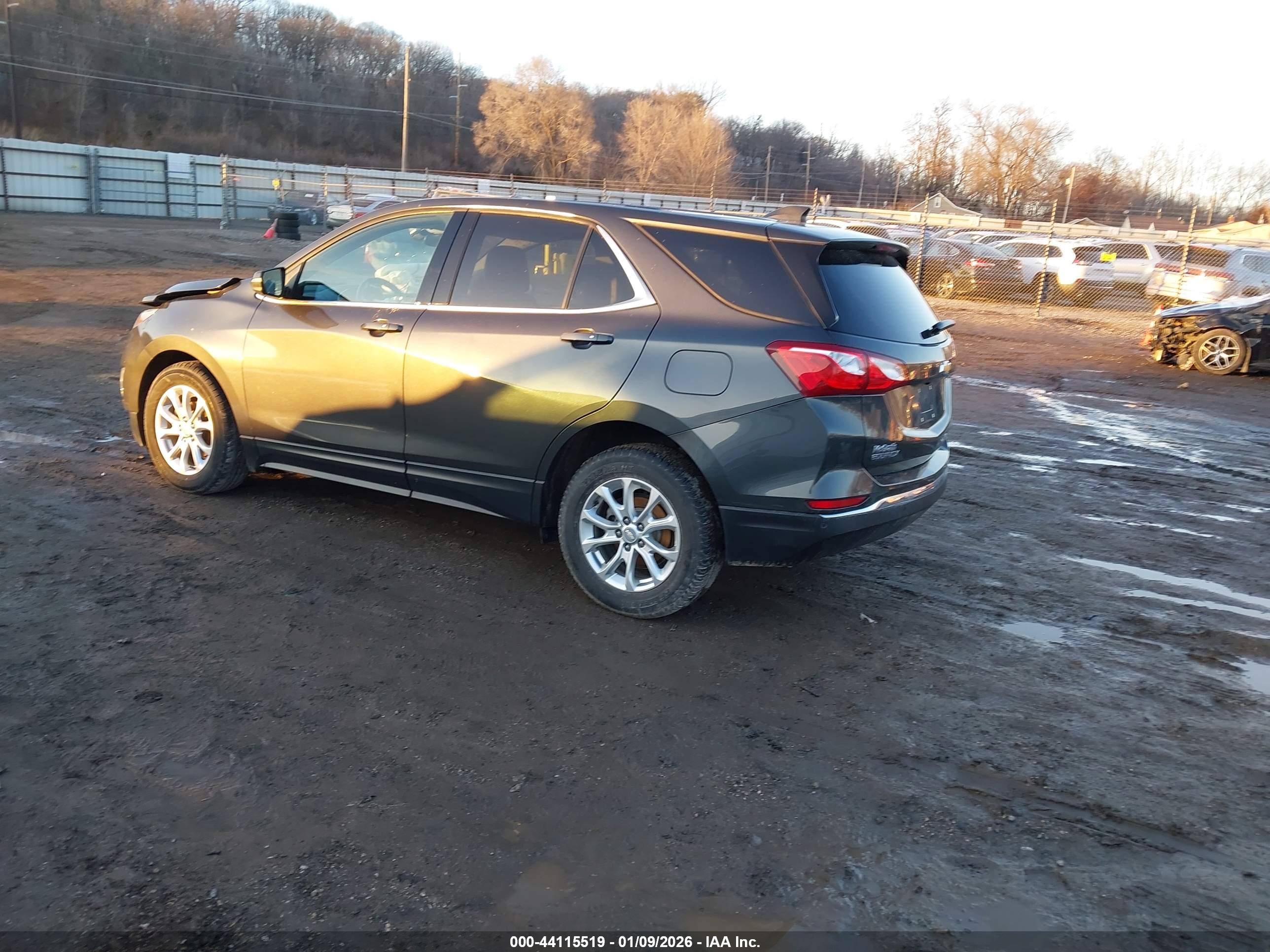CHEVROLET EQUINOX image 3