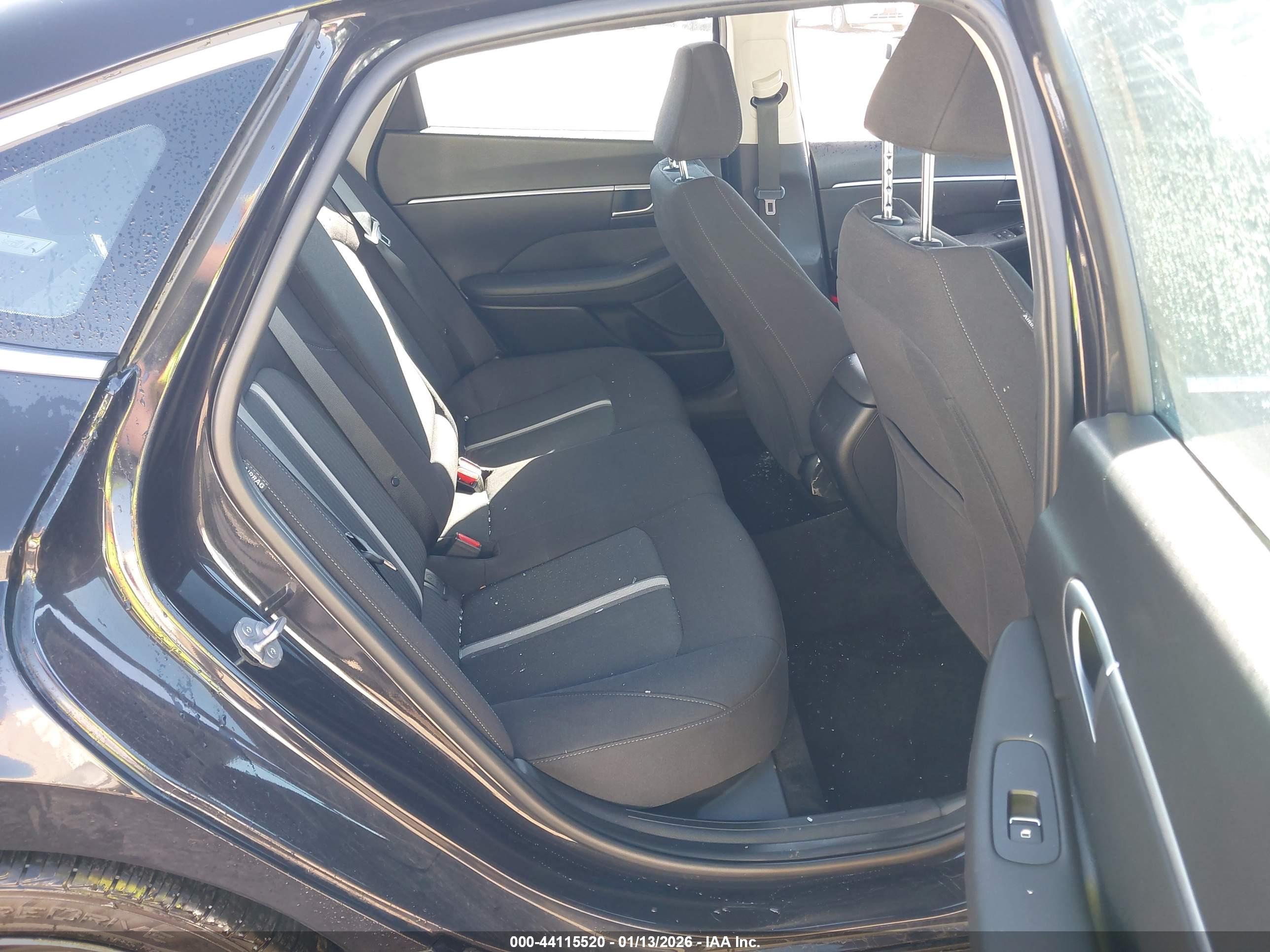 HYUNDAI SONATA image 8