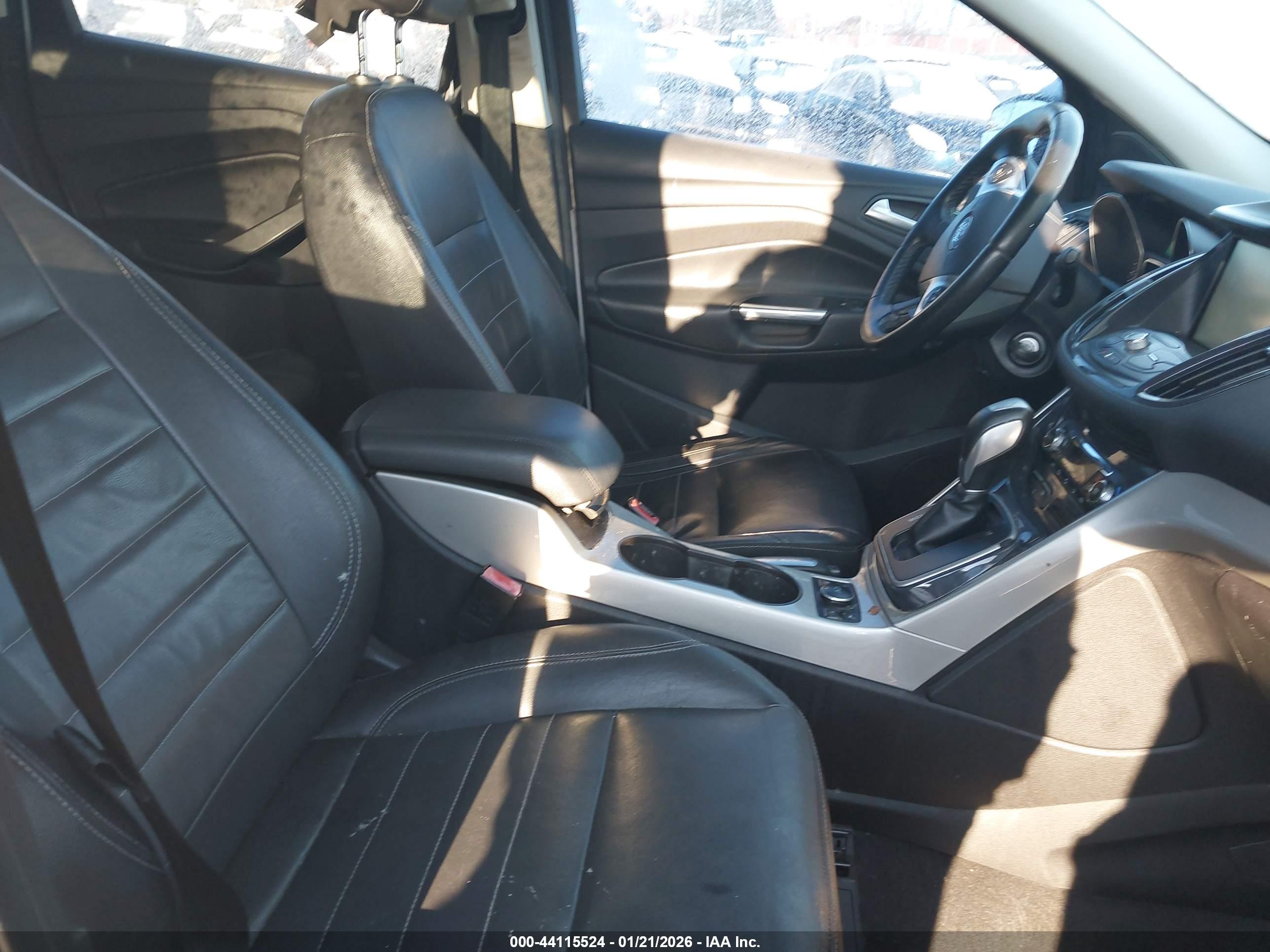 FORD ESCAPE image 5