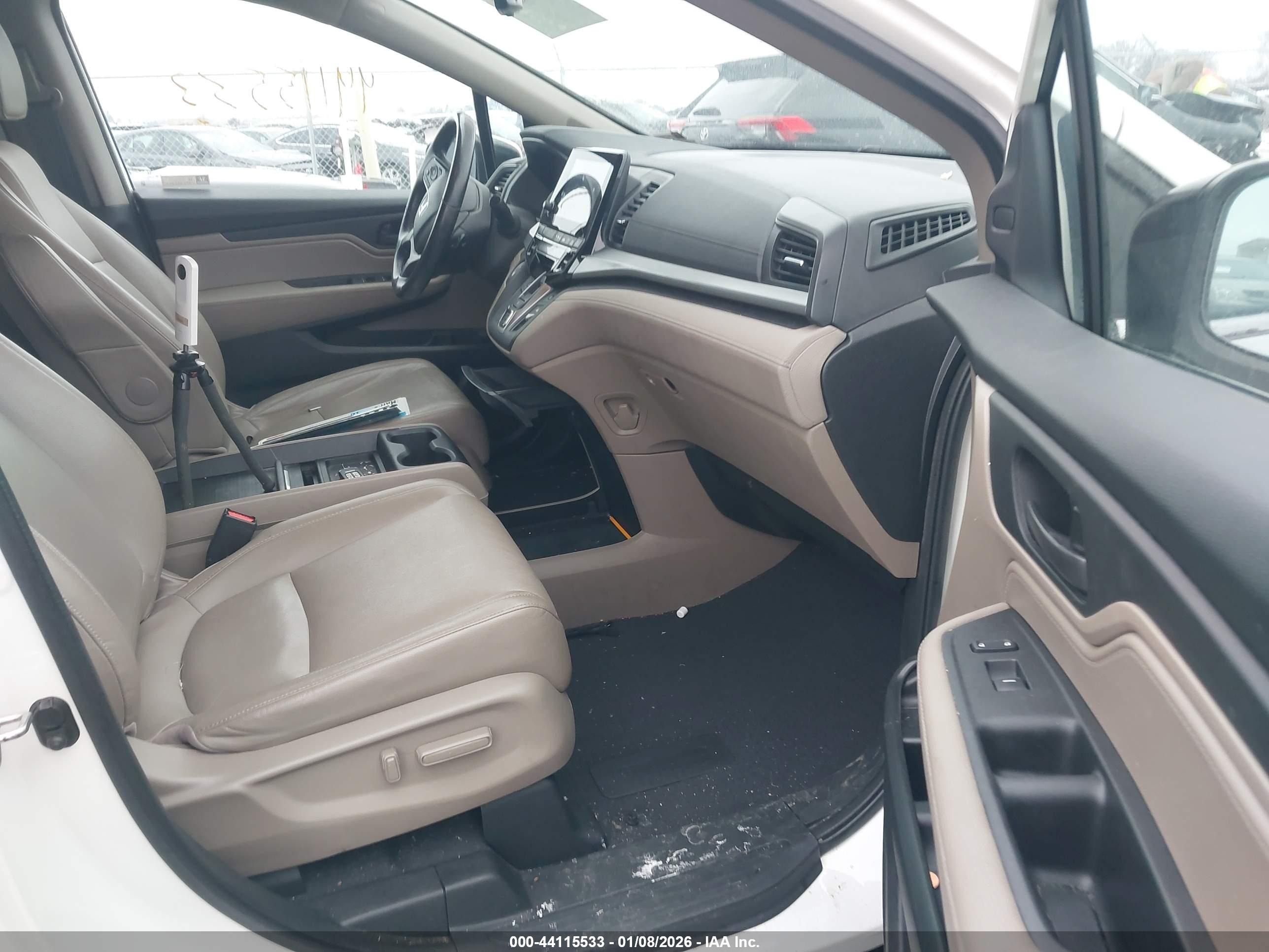HONDA ODYSSEY image 5