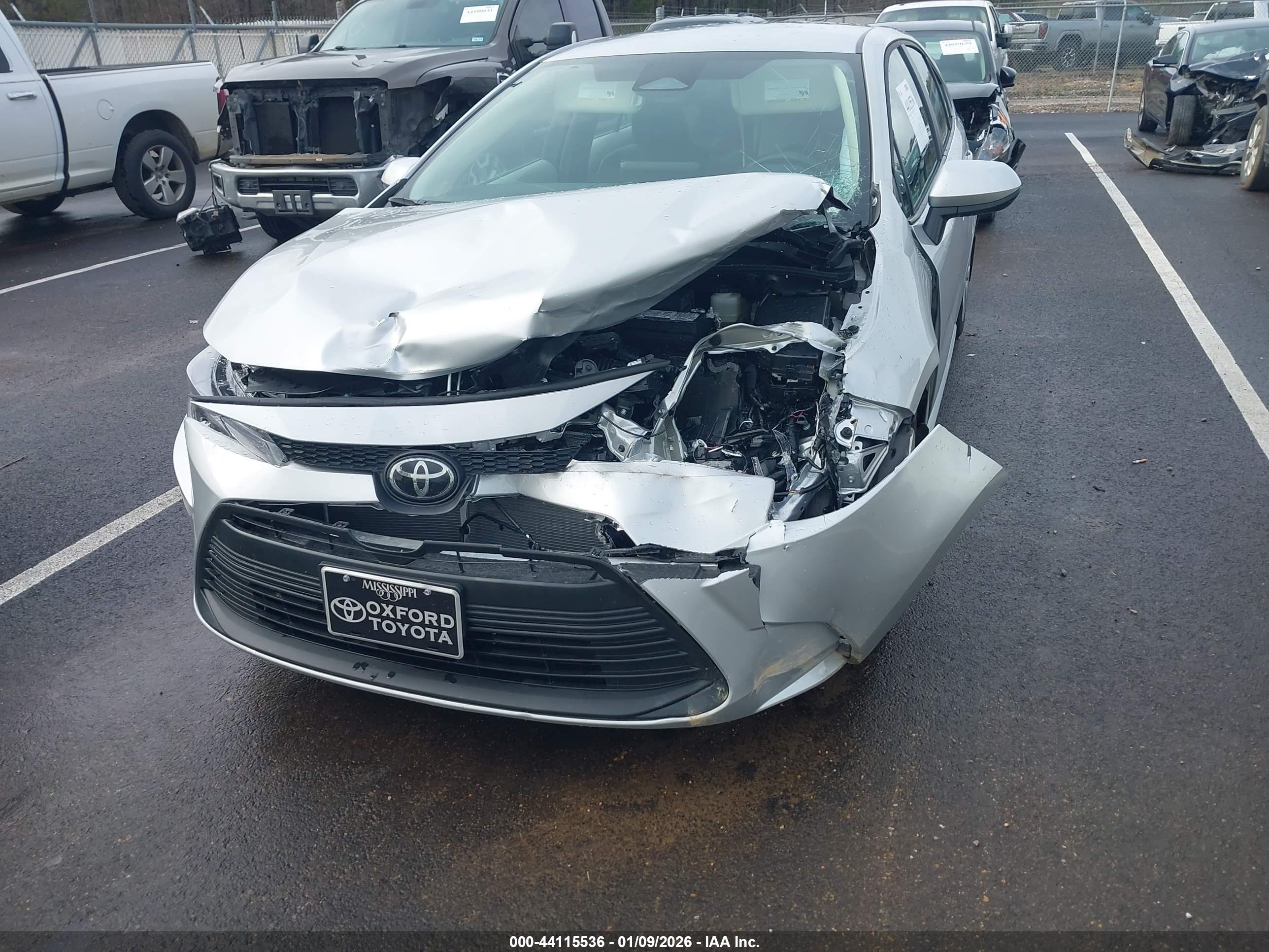 TOYOTA COROLLA image 6