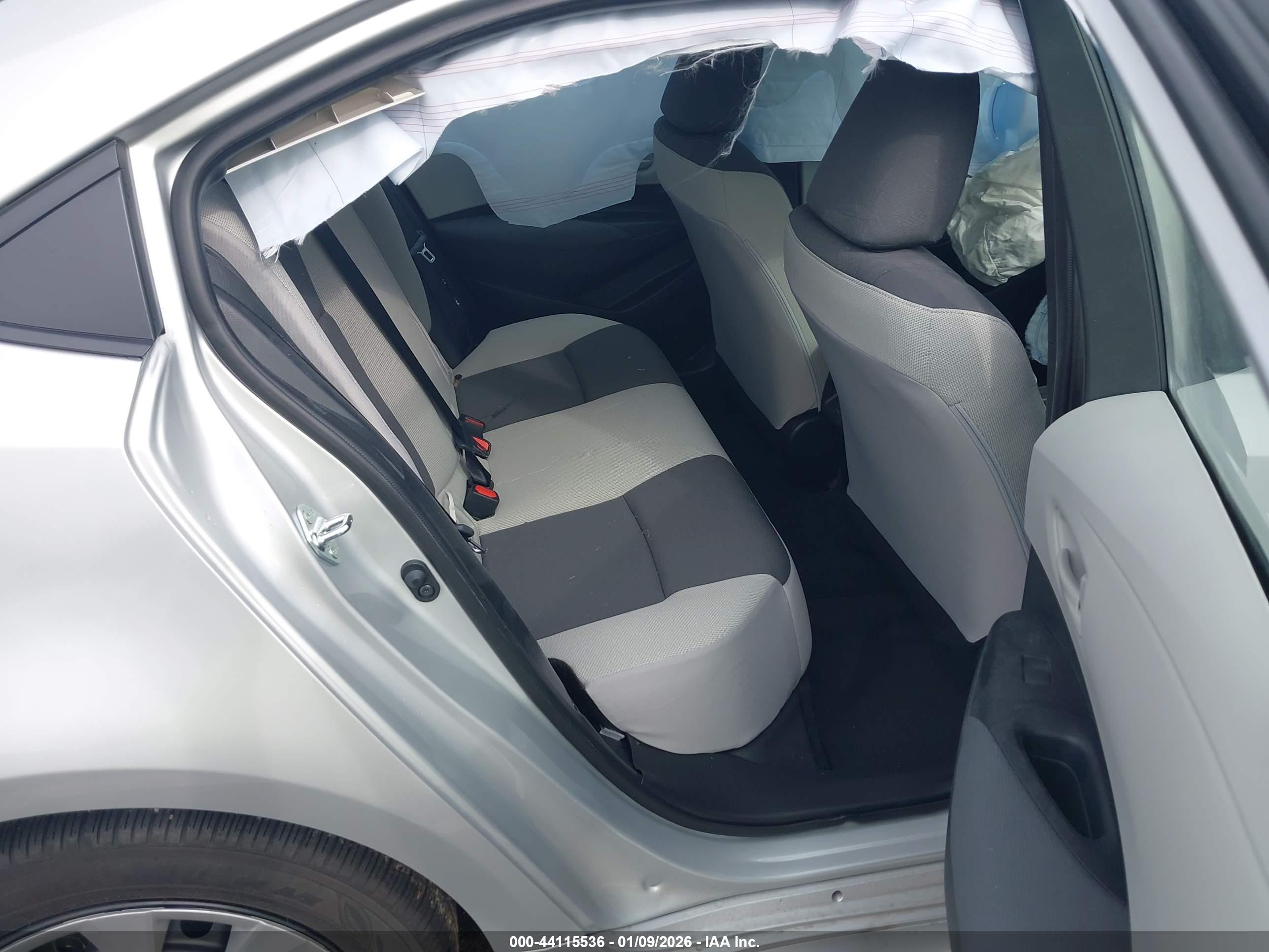 TOYOTA COROLLA image 8