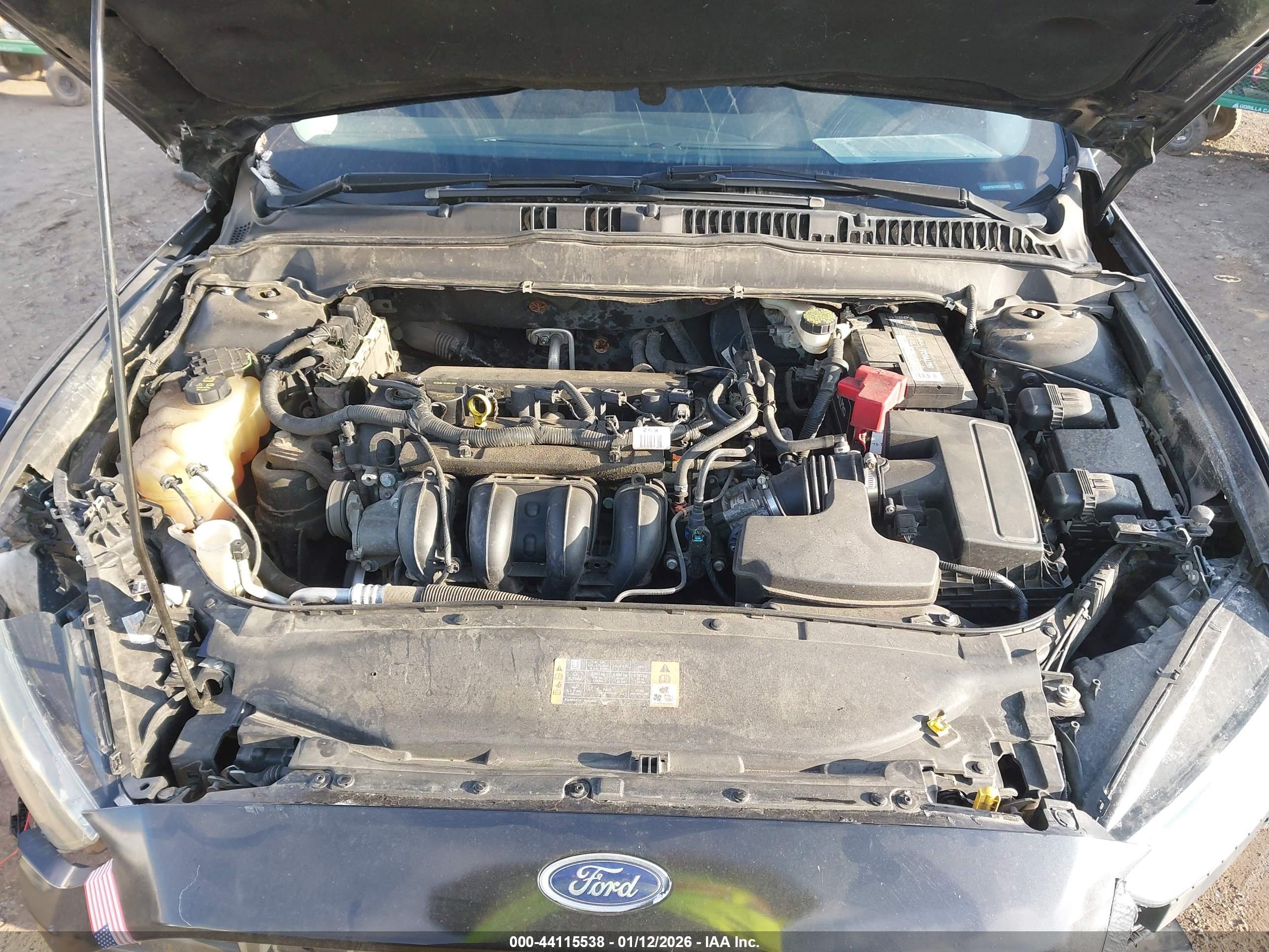 FORD FUSION image 10