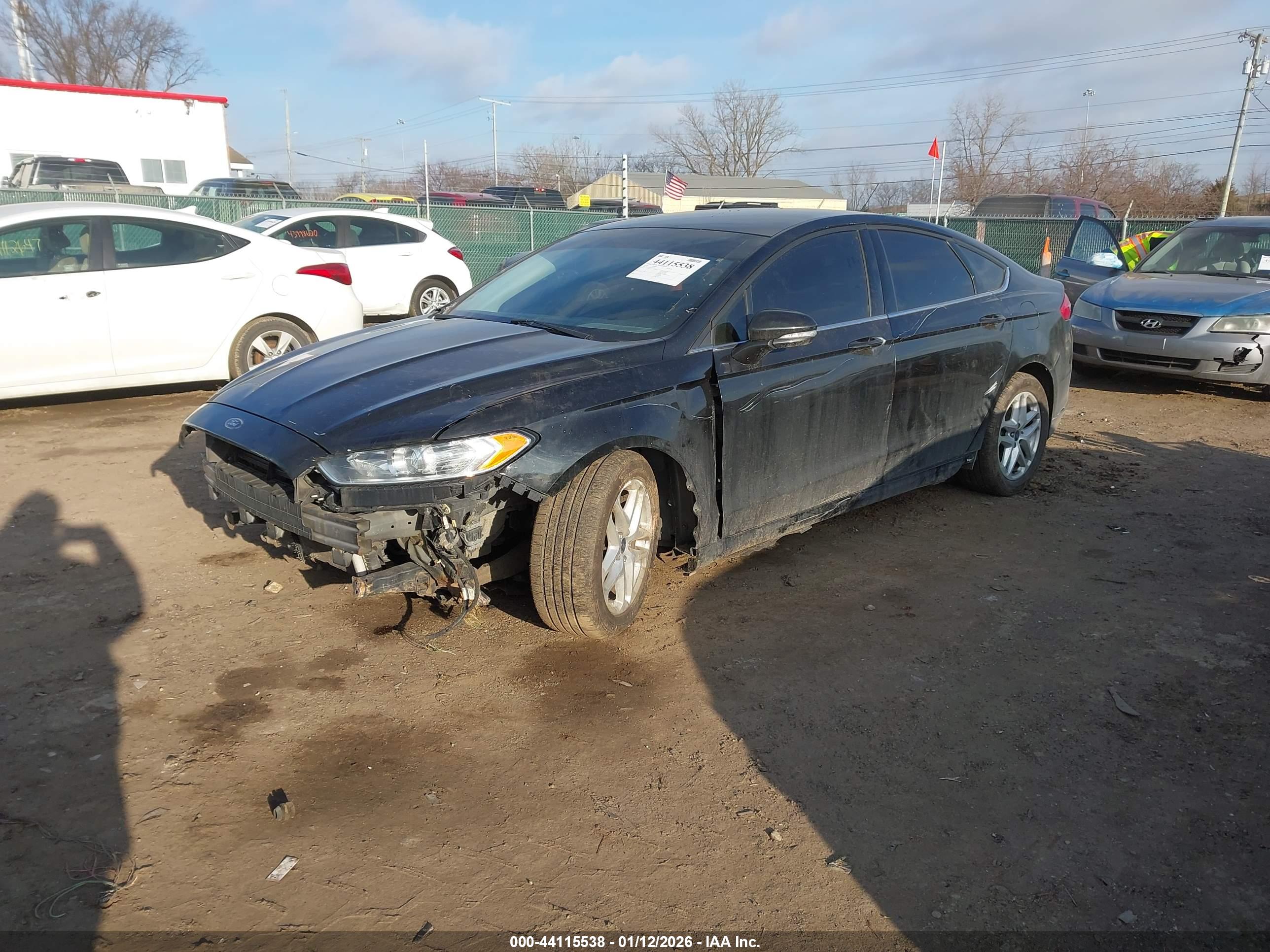 FORD FUSION image 2