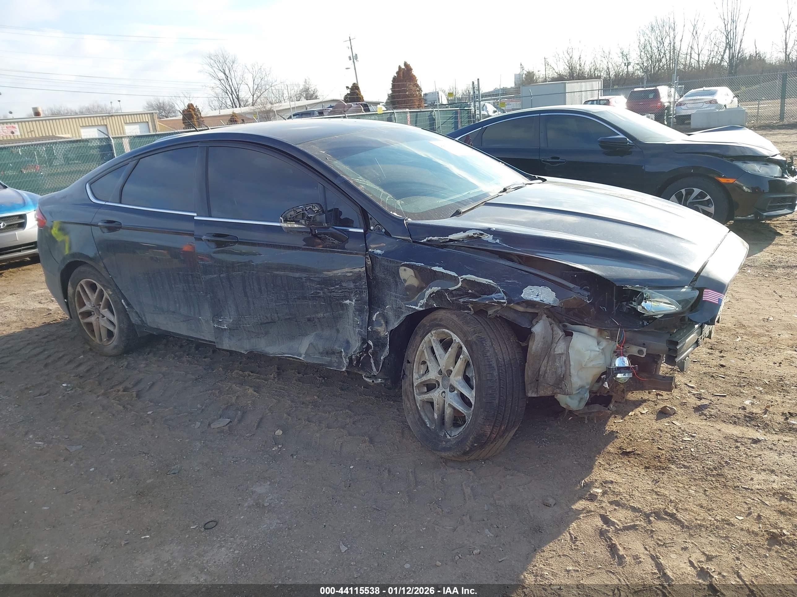 FORD FUSION image 6