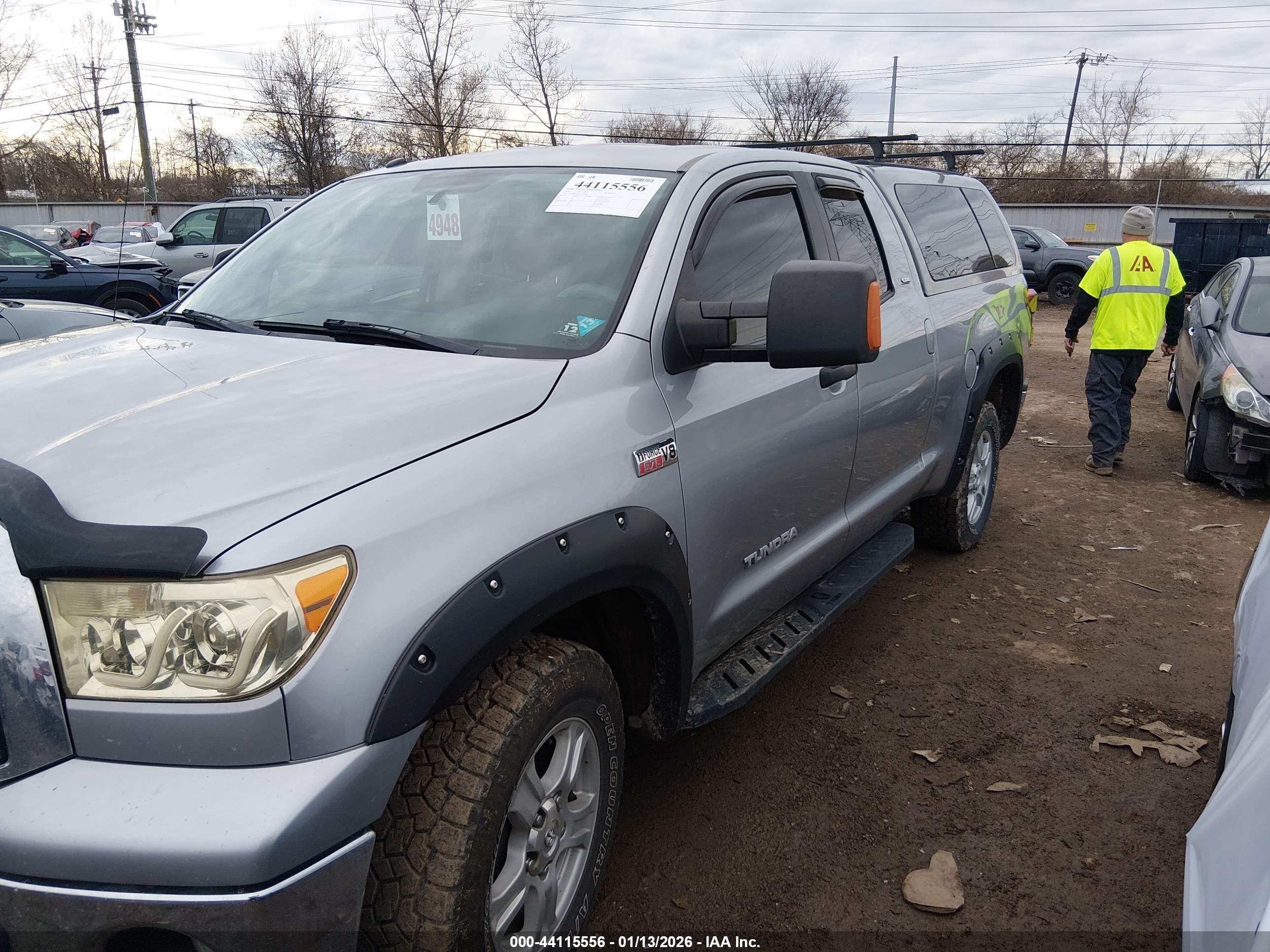 TOYOTA TUNDRA image 2