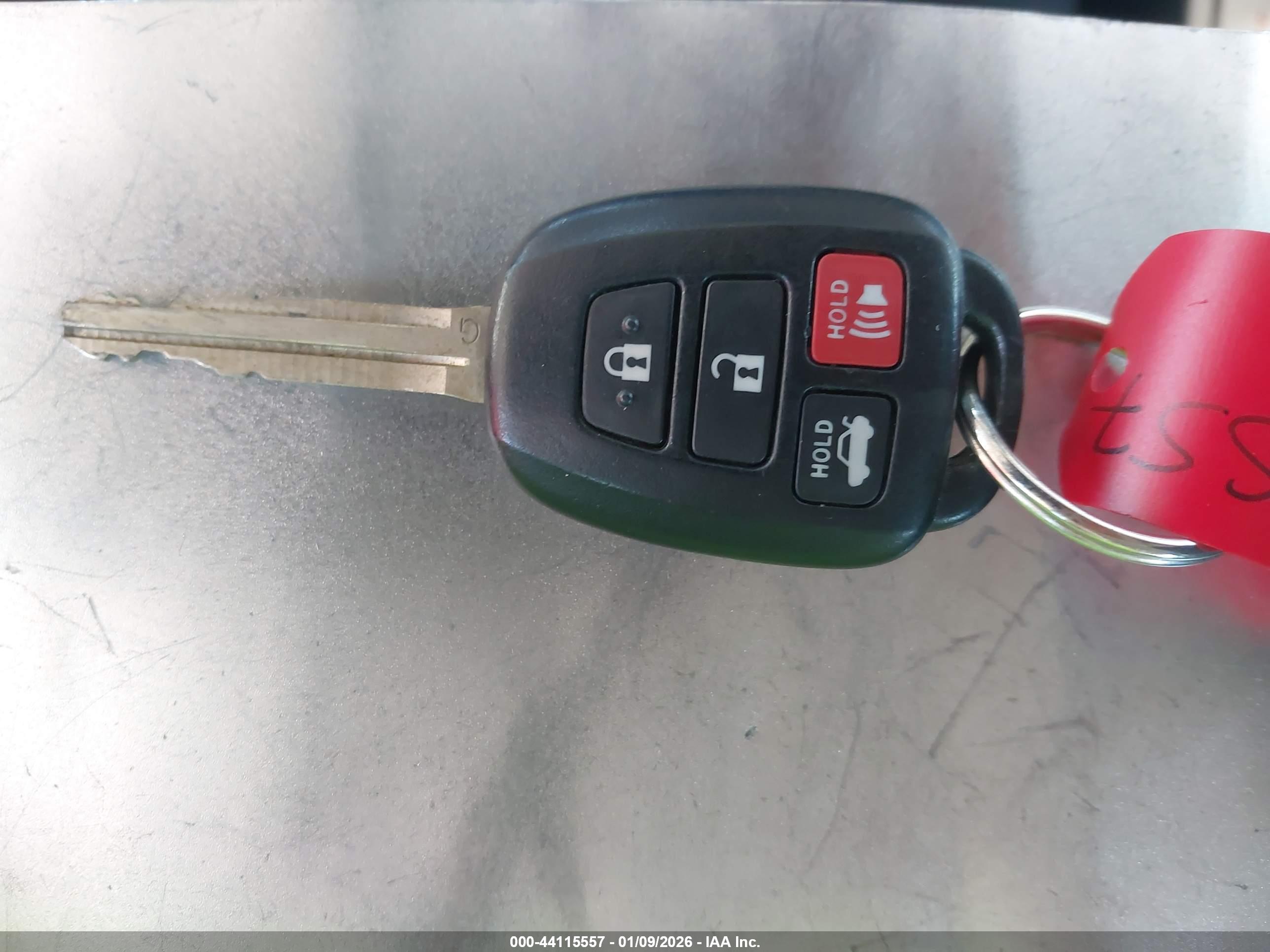 TOYOTA CAMRY image 11
