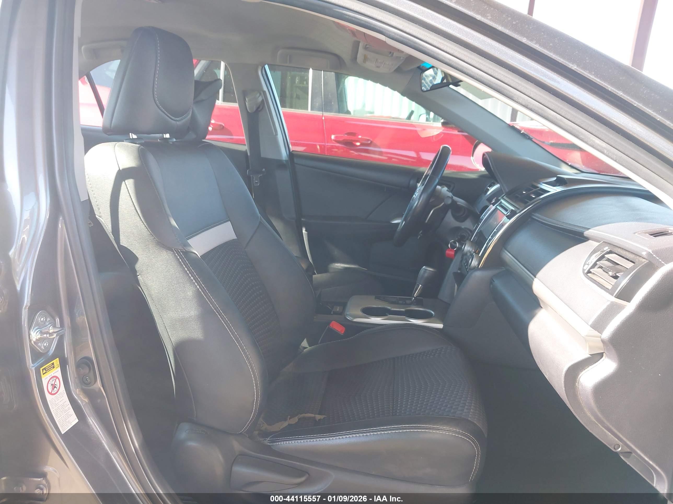 TOYOTA CAMRY image 5