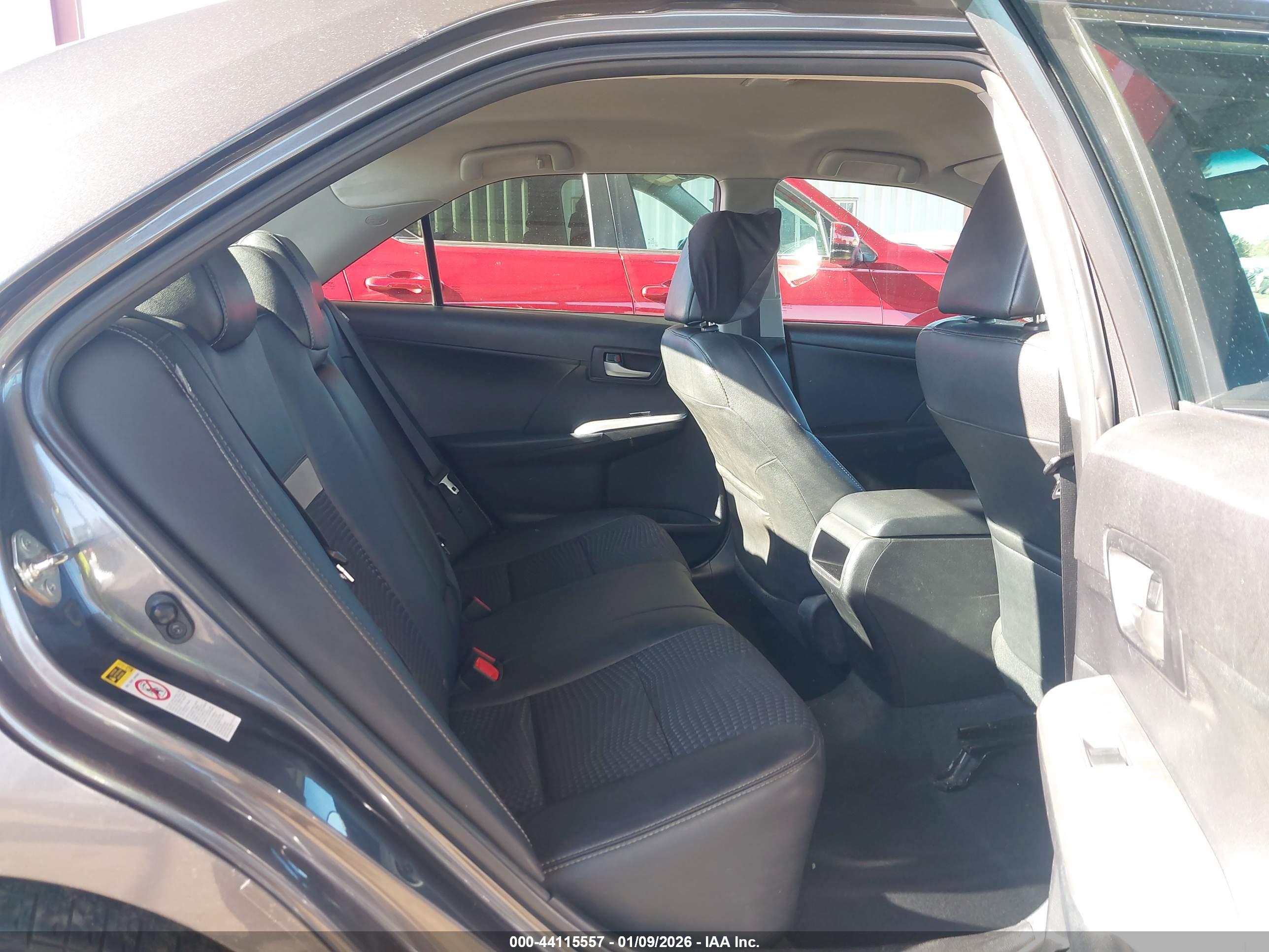 TOYOTA CAMRY image 8