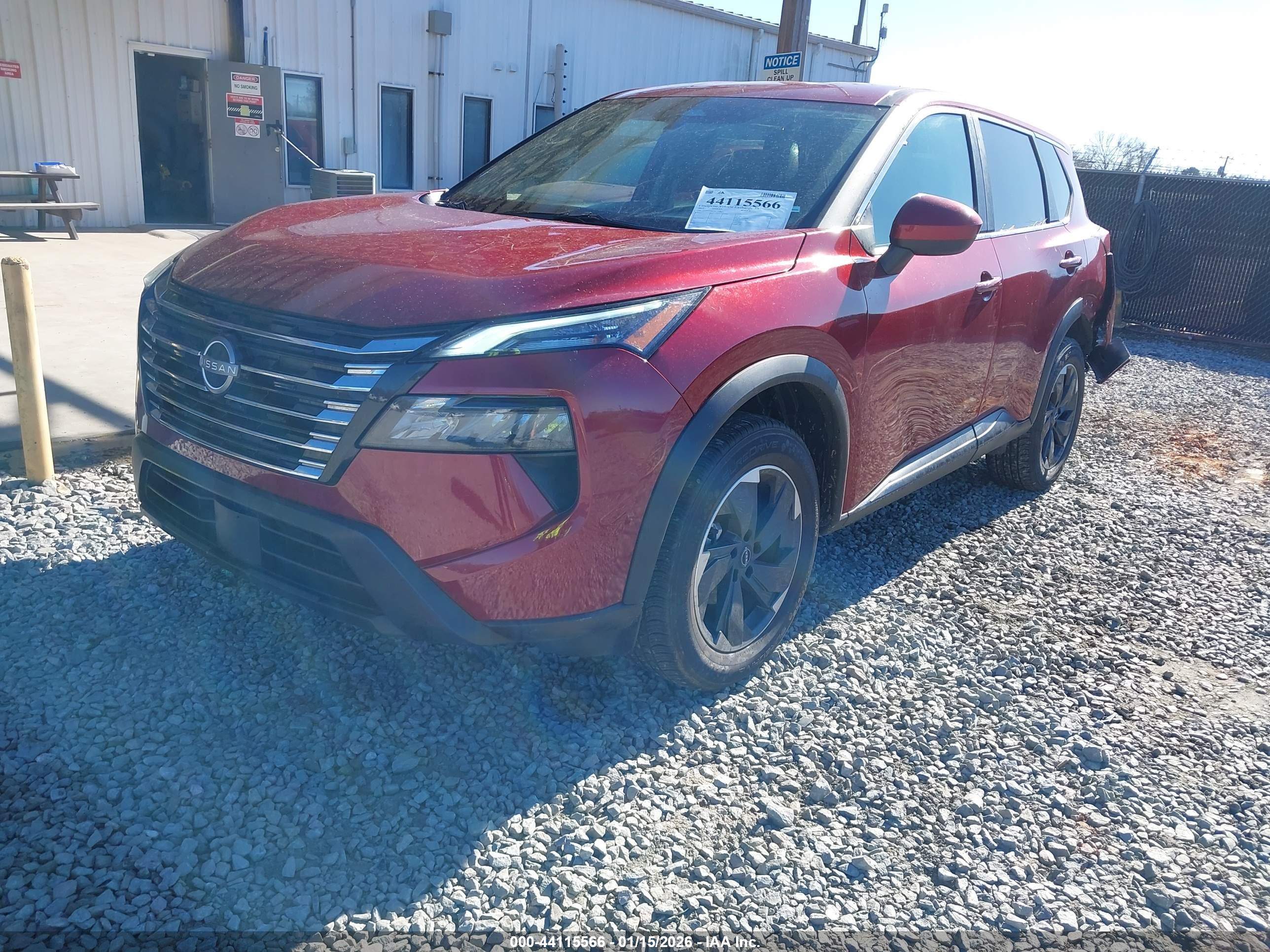 NISSAN ROGUE image 2