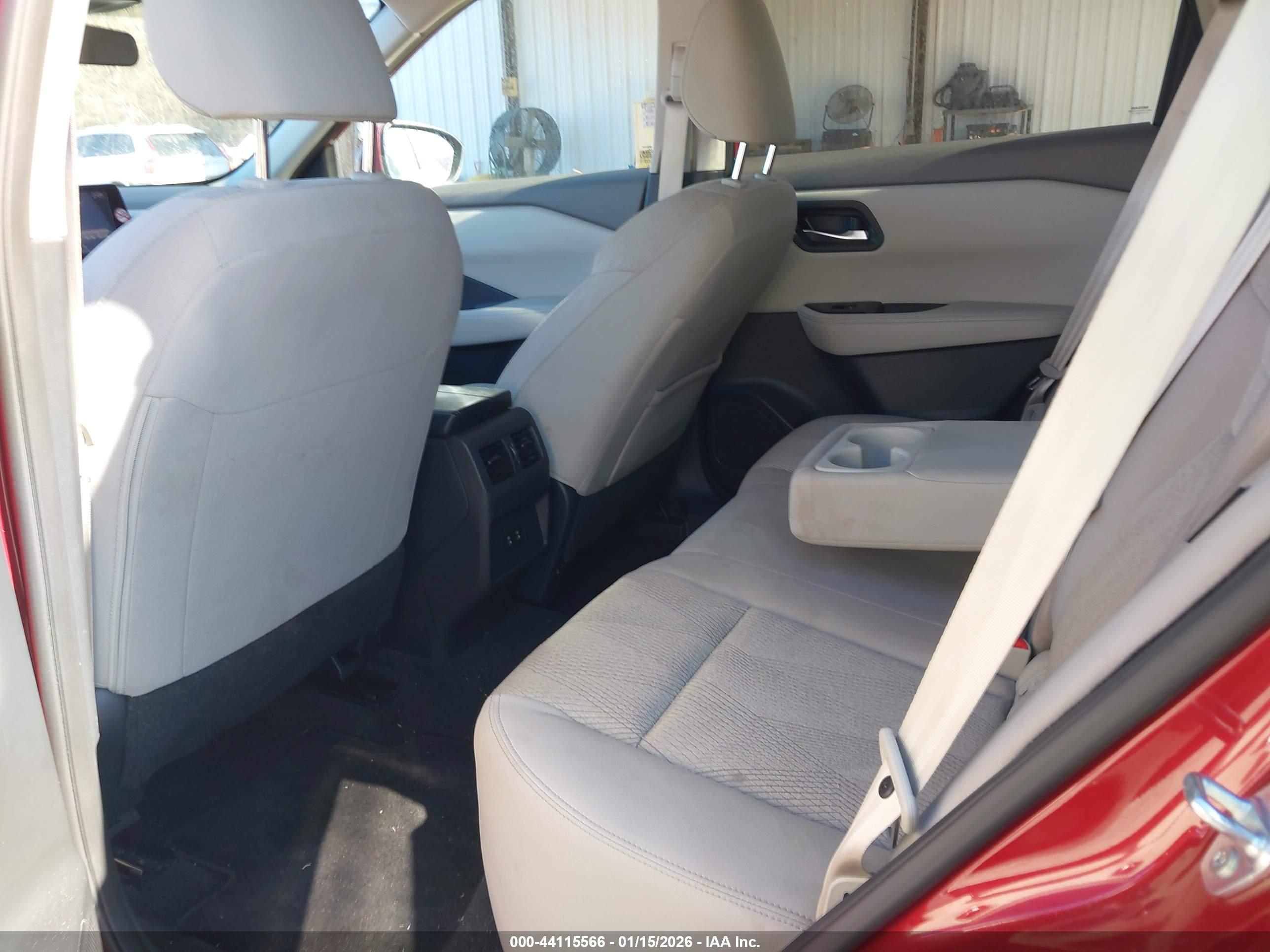 NISSAN ROGUE image 8