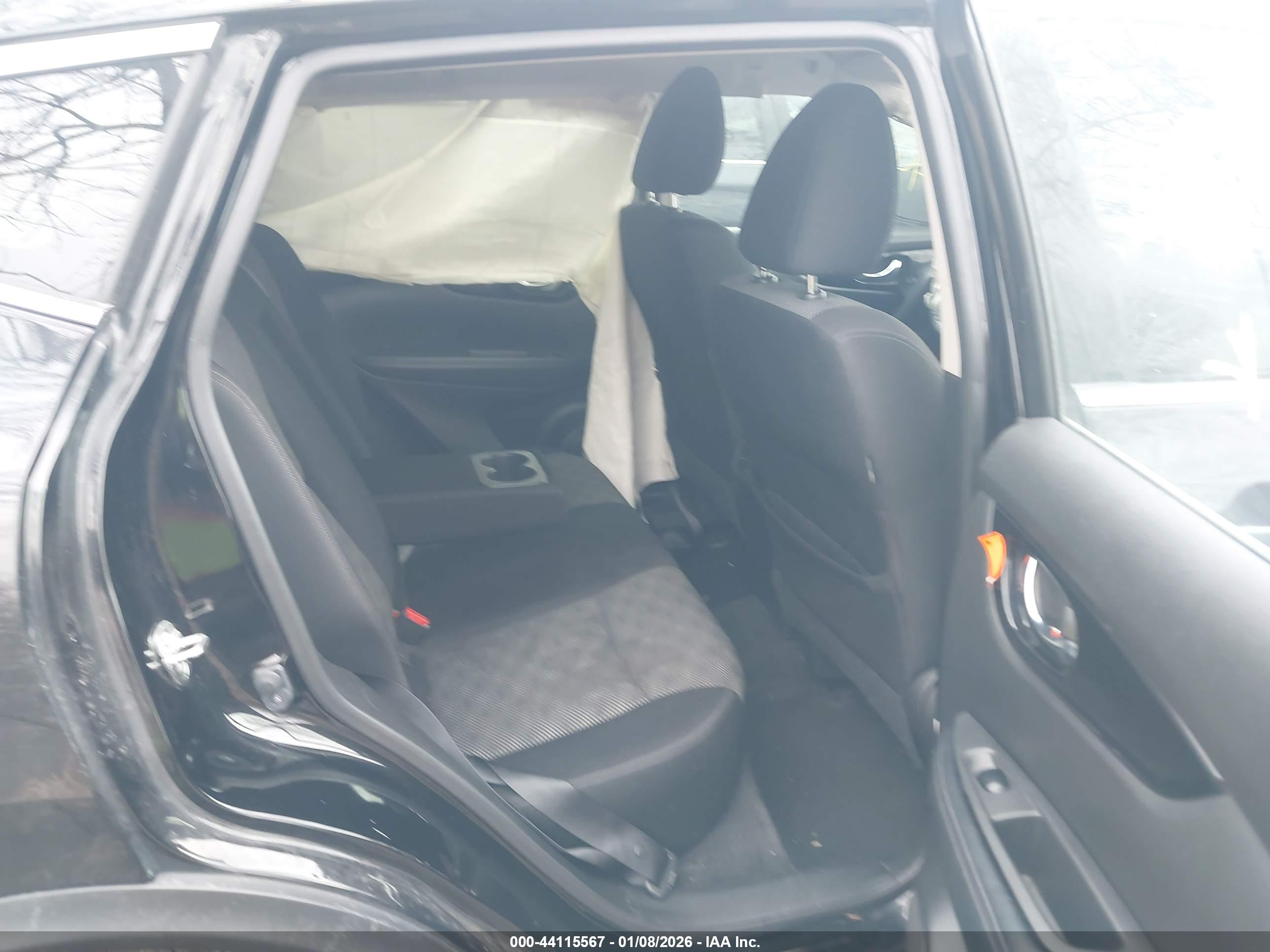 NISSAN ROGUE image 8