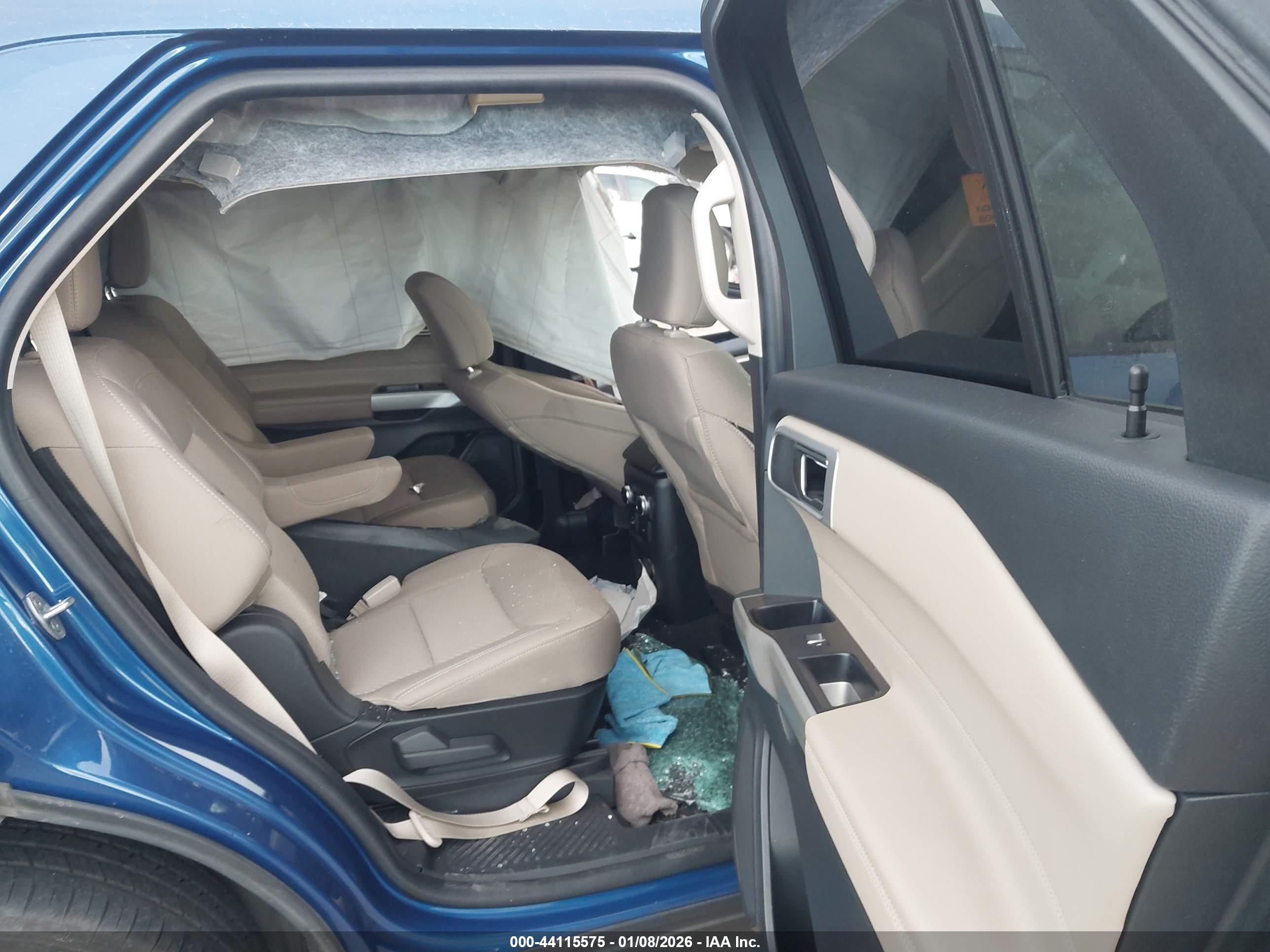 FORD EXPLORER image 8