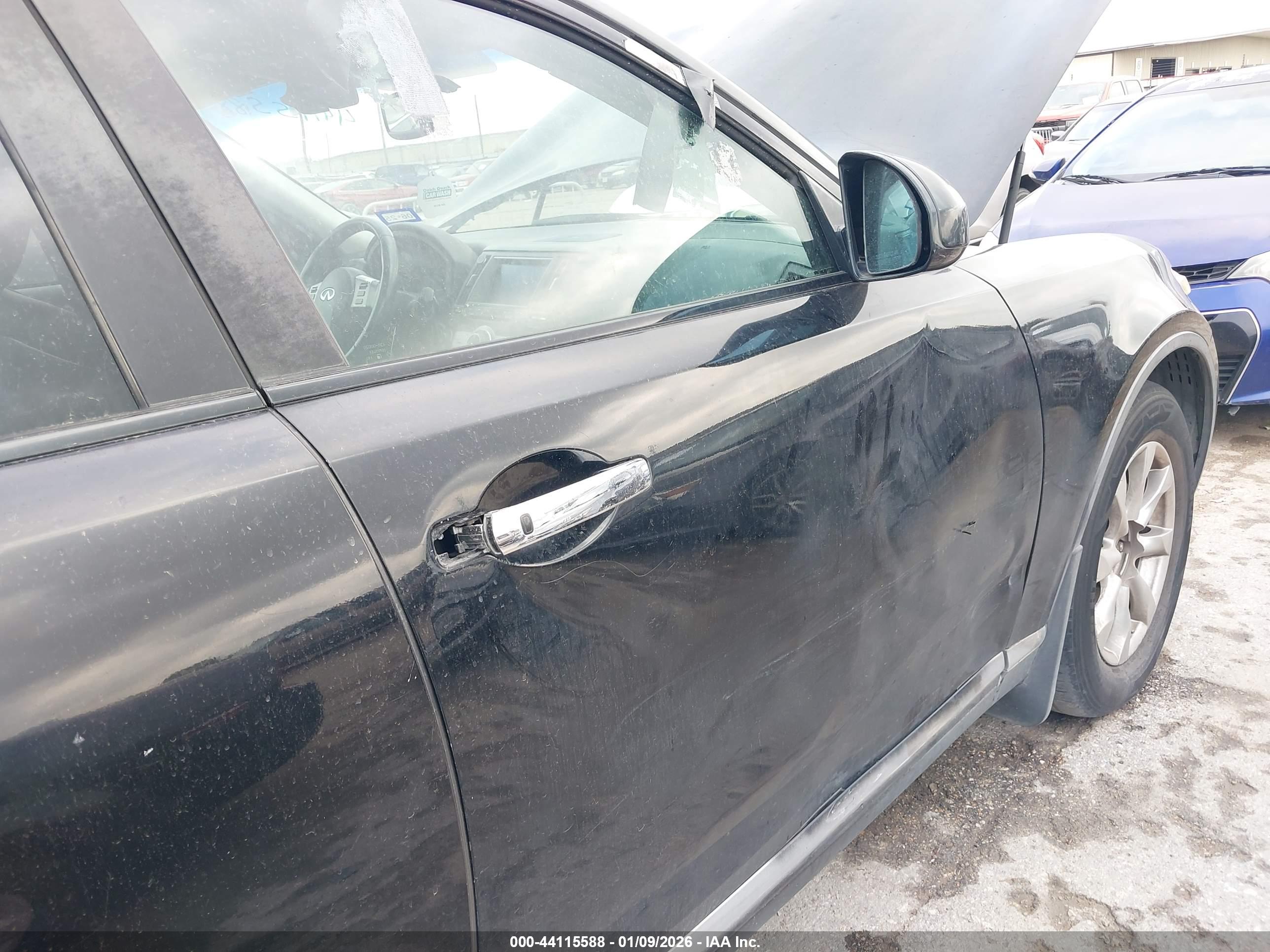 INFINITI FX35 image 6